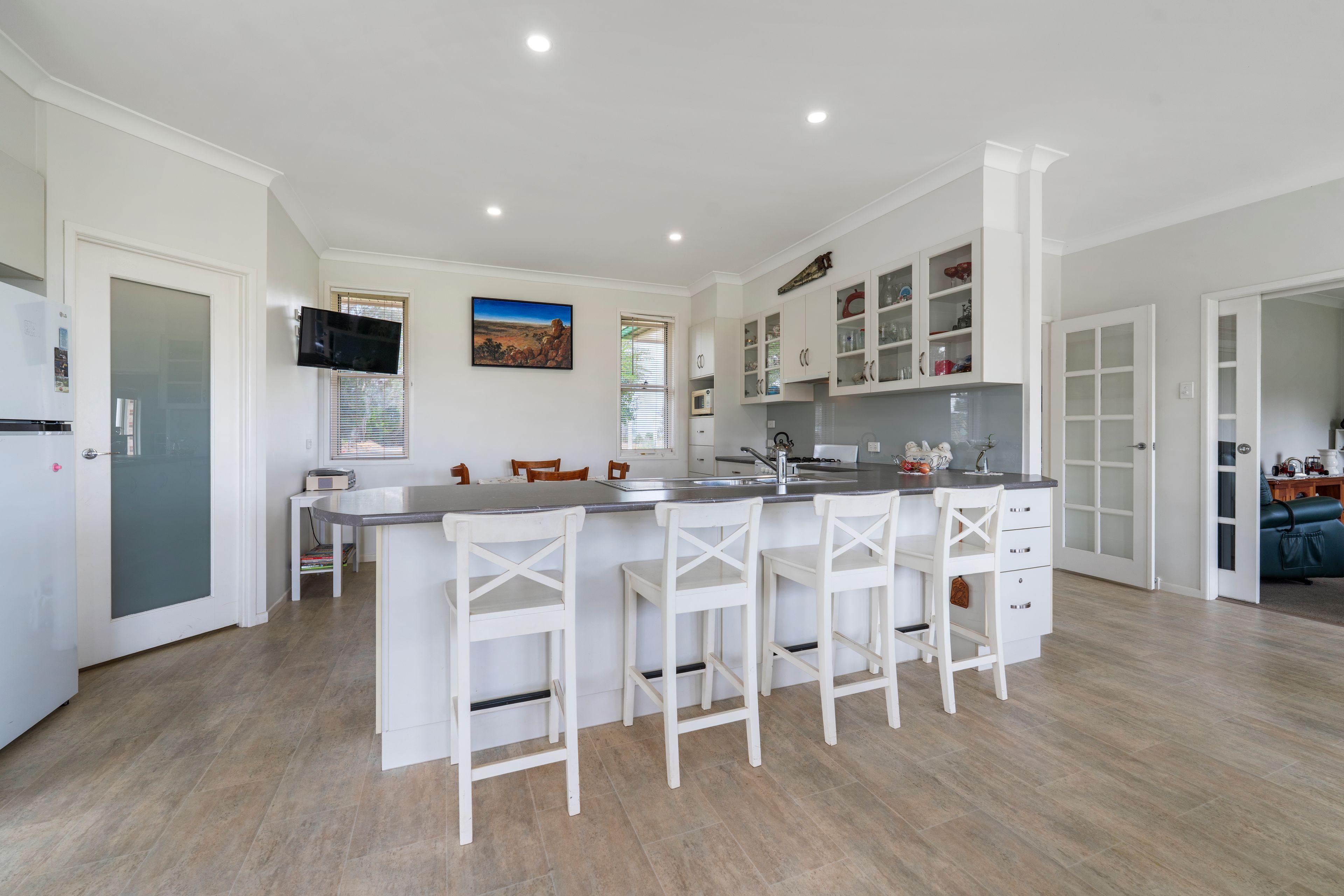 Elevated Rural Lifestyle, Spectacular Downs Views