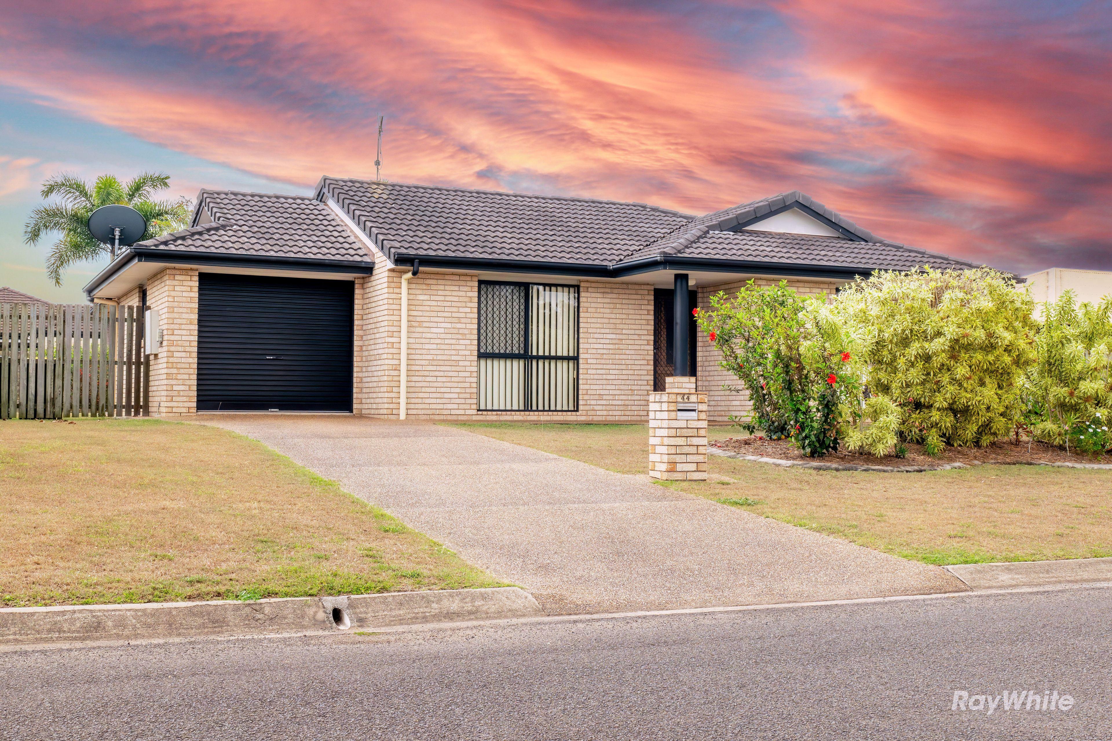 Prop-GPT: House: QLD Avoca, QLD 4670 Beautiful 3 Bedroom Home in Avoca