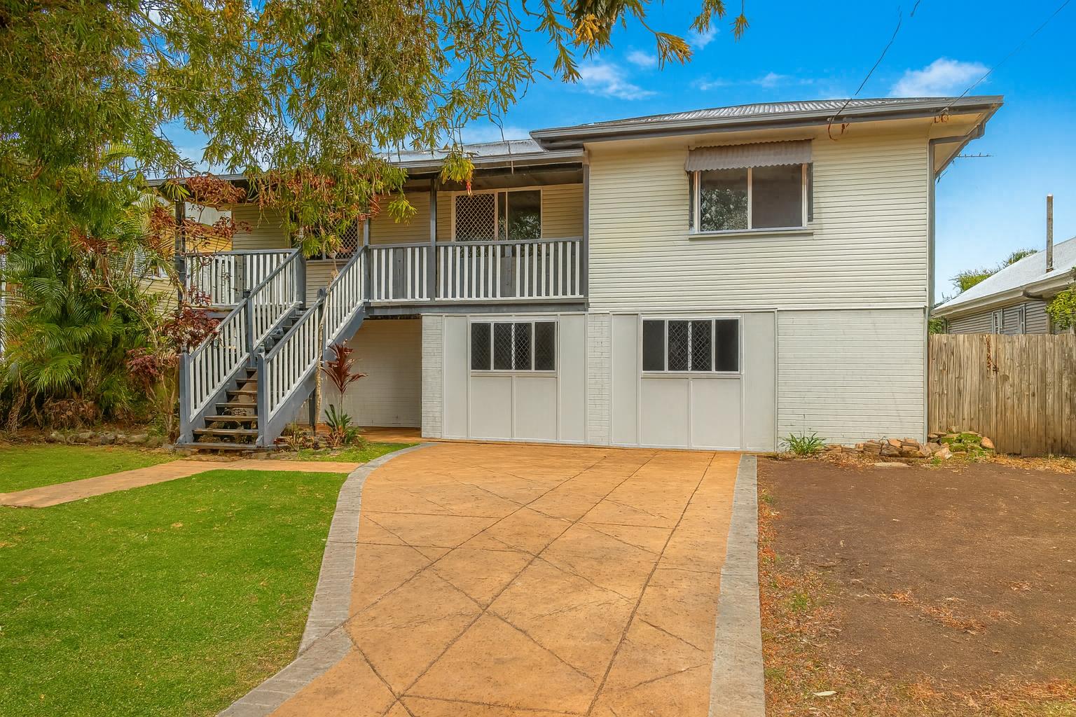 Prop-GPT: House: QLD Clontarf, QLD 4019 Freshly Updated Family Home with Pool and Dual Living Potential!