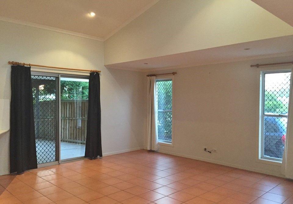 Charming 2-Bedroom, 1-Bathroom Townhouse in the Heart of Burpengary