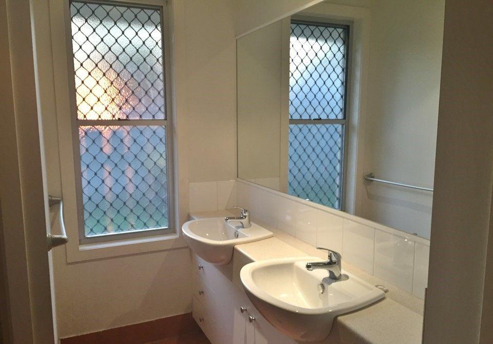 Charming 2-Bedroom, 1-Bathroom Townhouse in the Heart of Burpengary