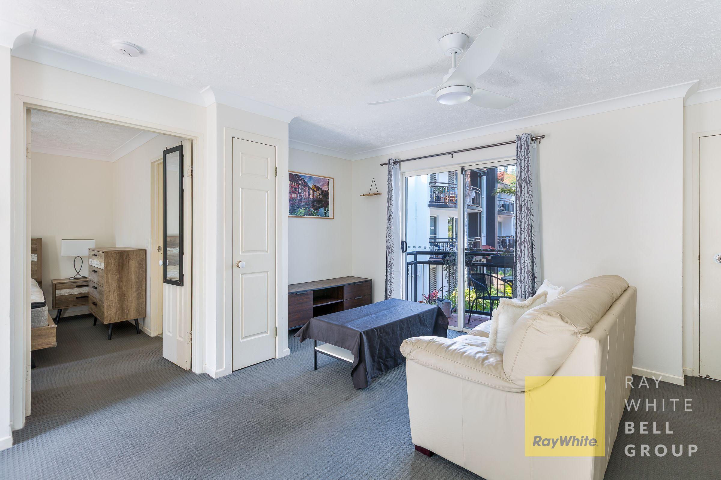 Fully Furnished Coastal Apartment - Walk to Beach, Light Rail & Broadbeach