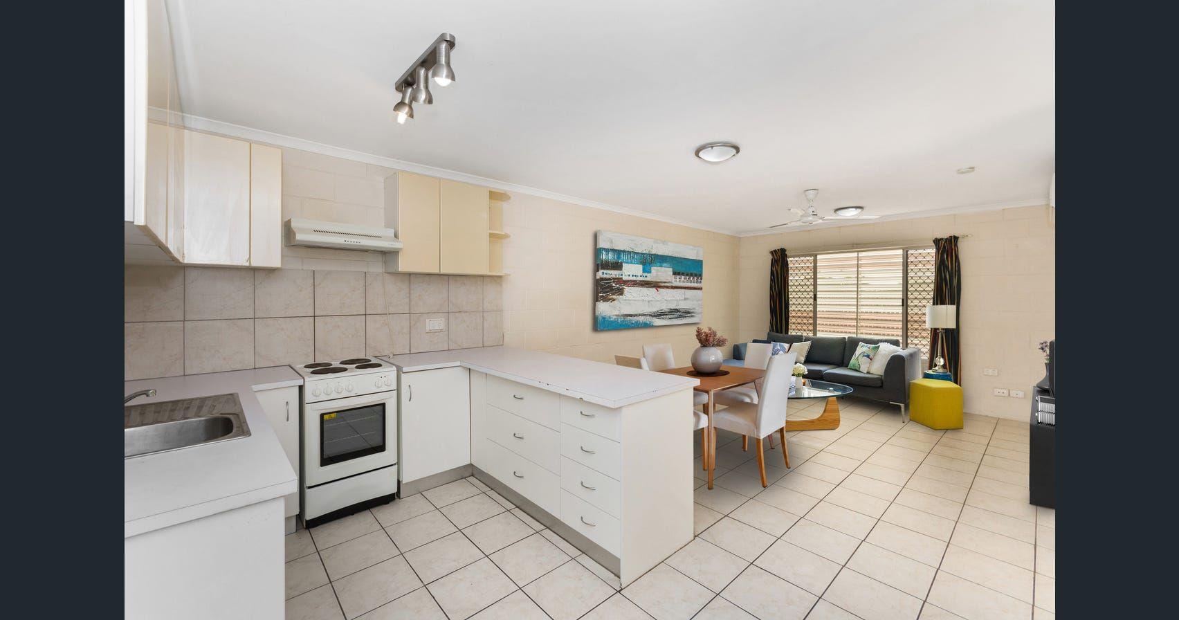 Prop-GPT: Unit: QLD West End, QLD 4810 Tidy Apartment in Convenient Location!
