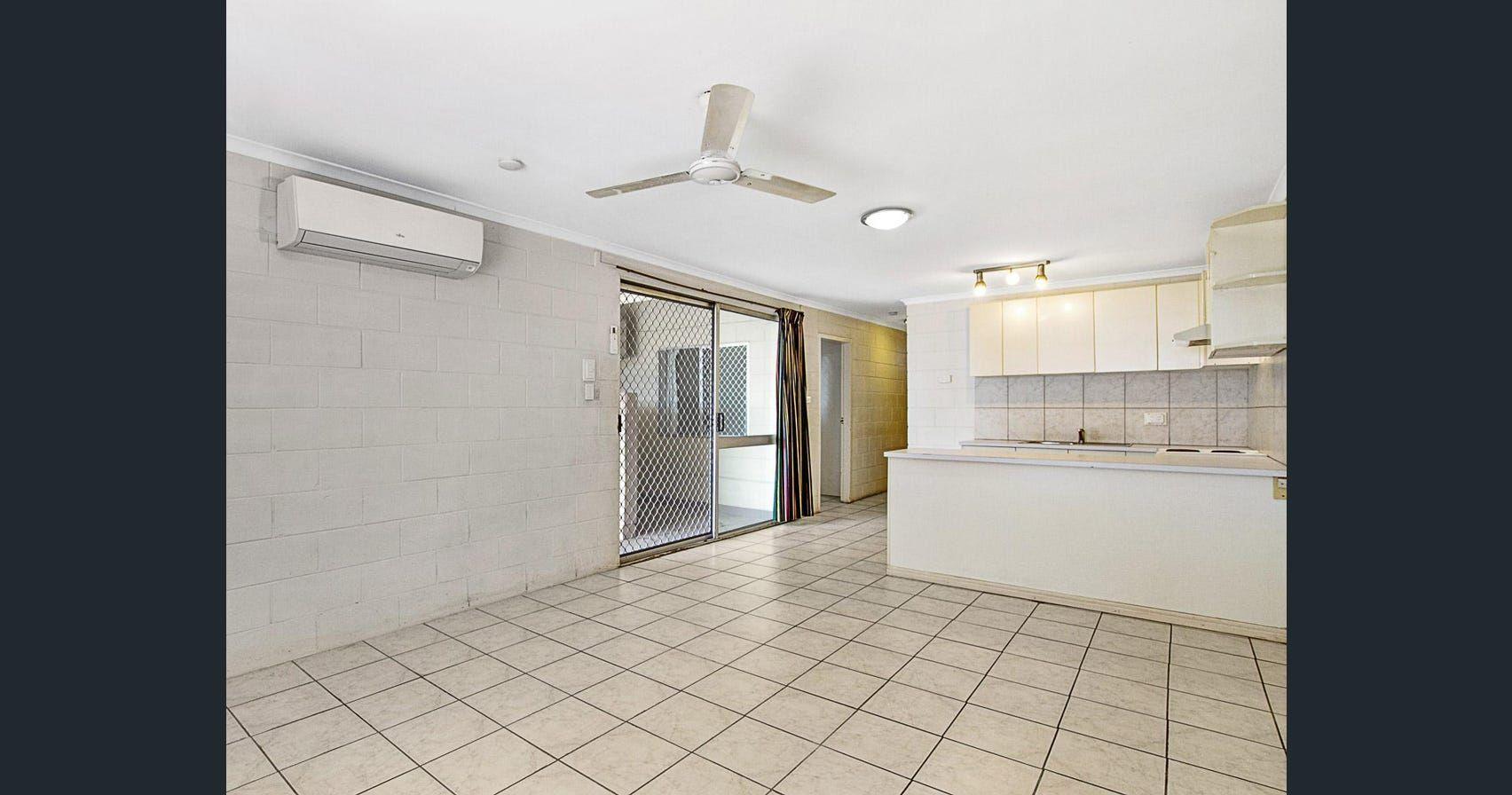 Tidy Apartment in Convenient Location!
