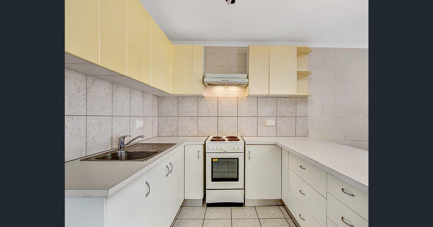 Tidy Apartment in Convenient Location!