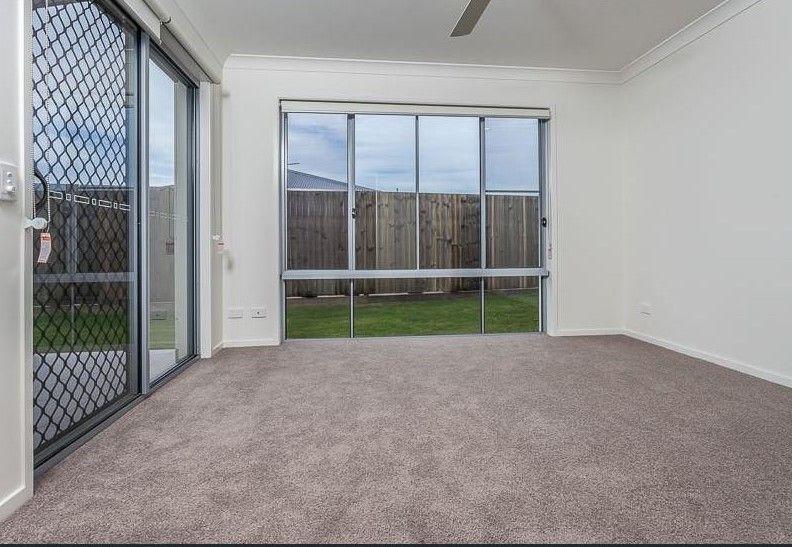 Comfortable home overlooking park!