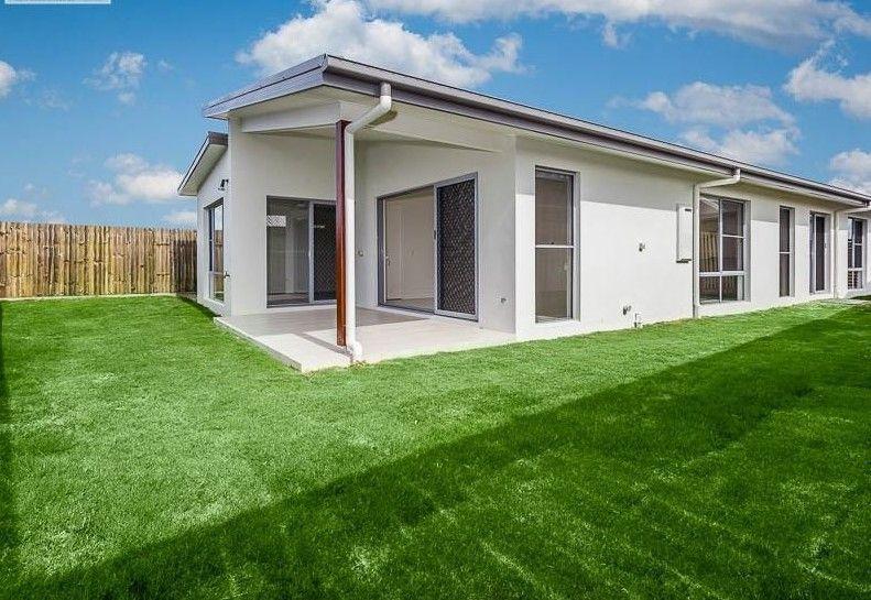 Comfortable home overlooking park!