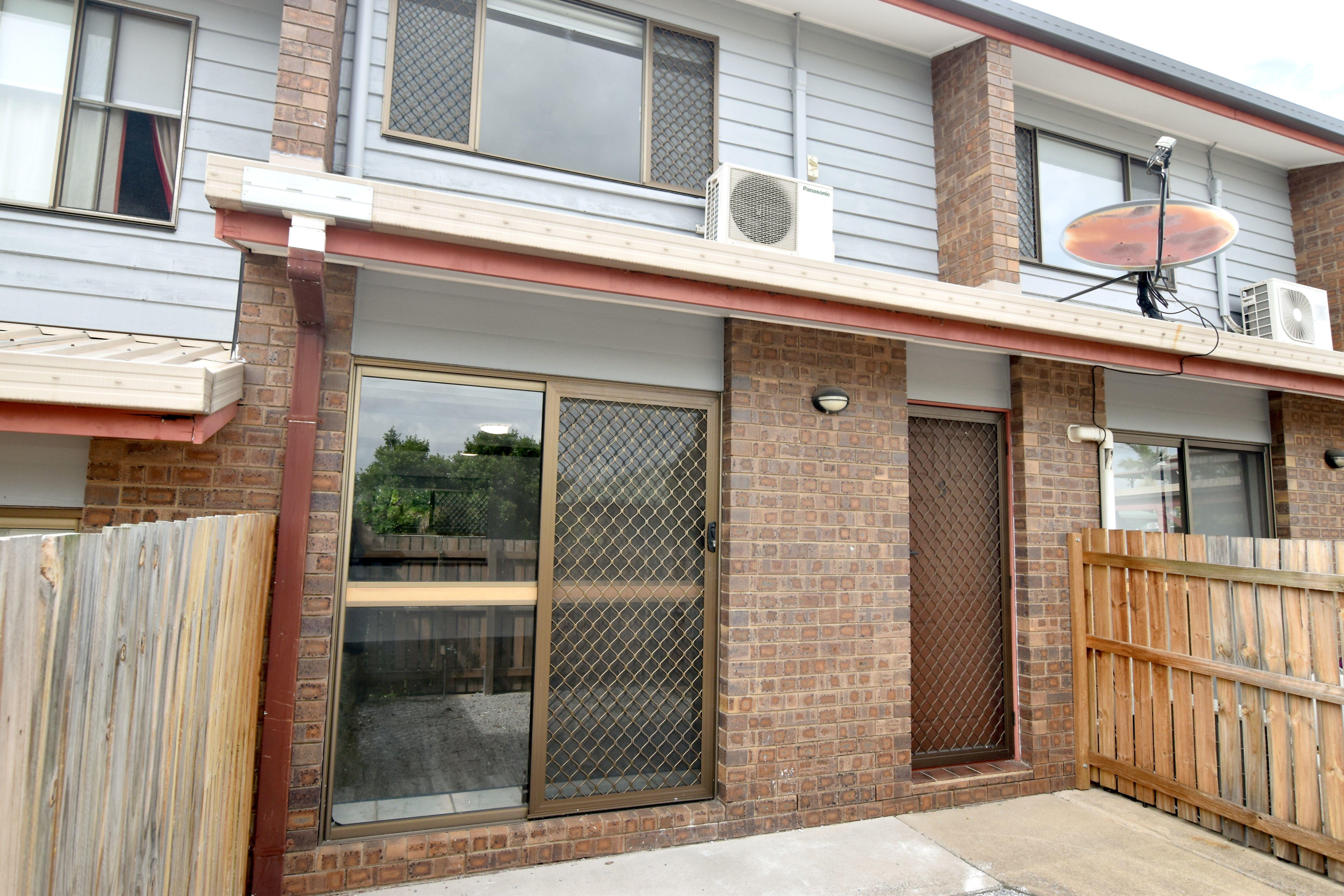 Prop-GPT: Unit: QLD Gladstone Central, QLD 4680 FULLY RENOVATED TOWNHOUSE IN THE HEART OF GLADSTONE CENTRAL!