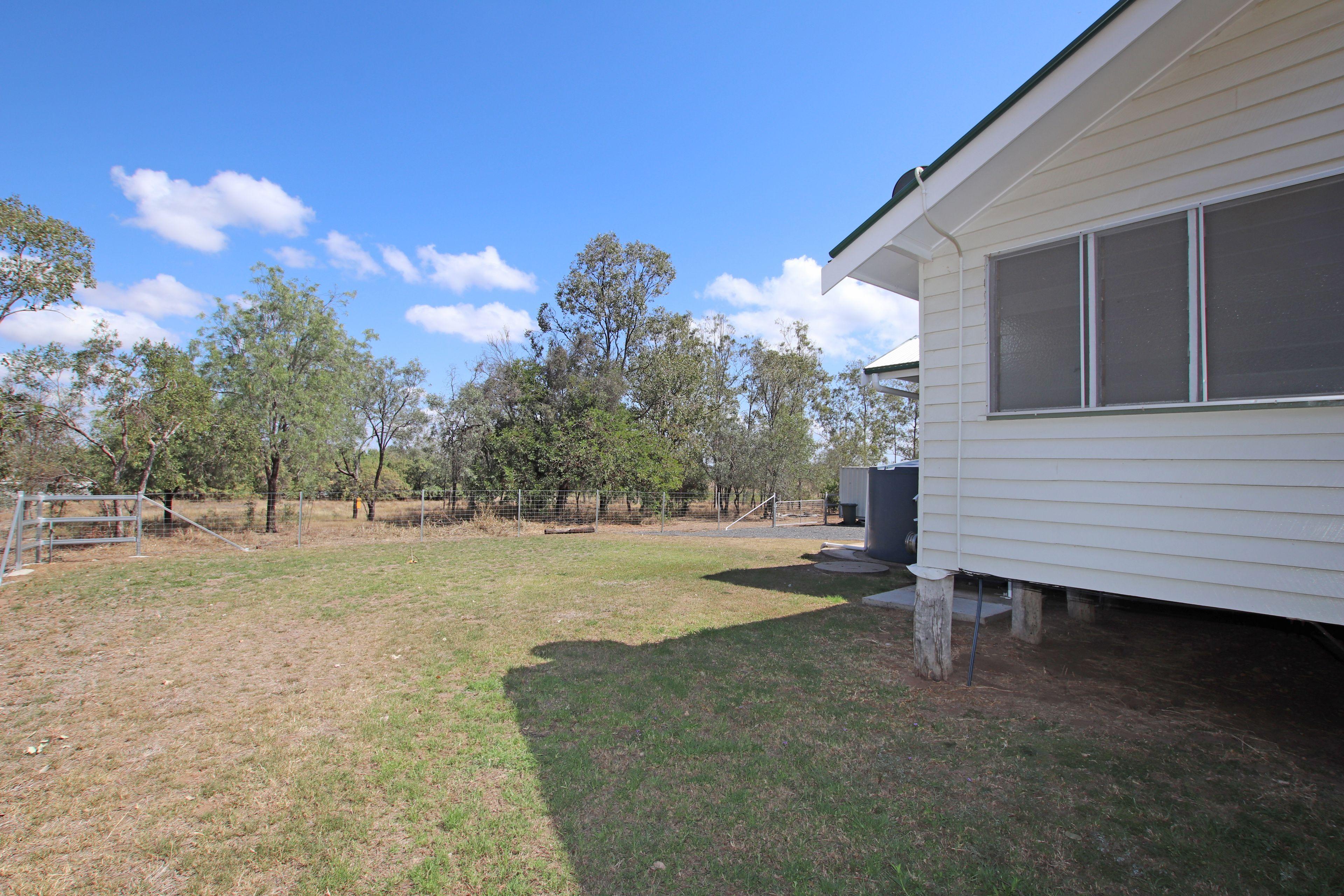 Rural Living Close To Town