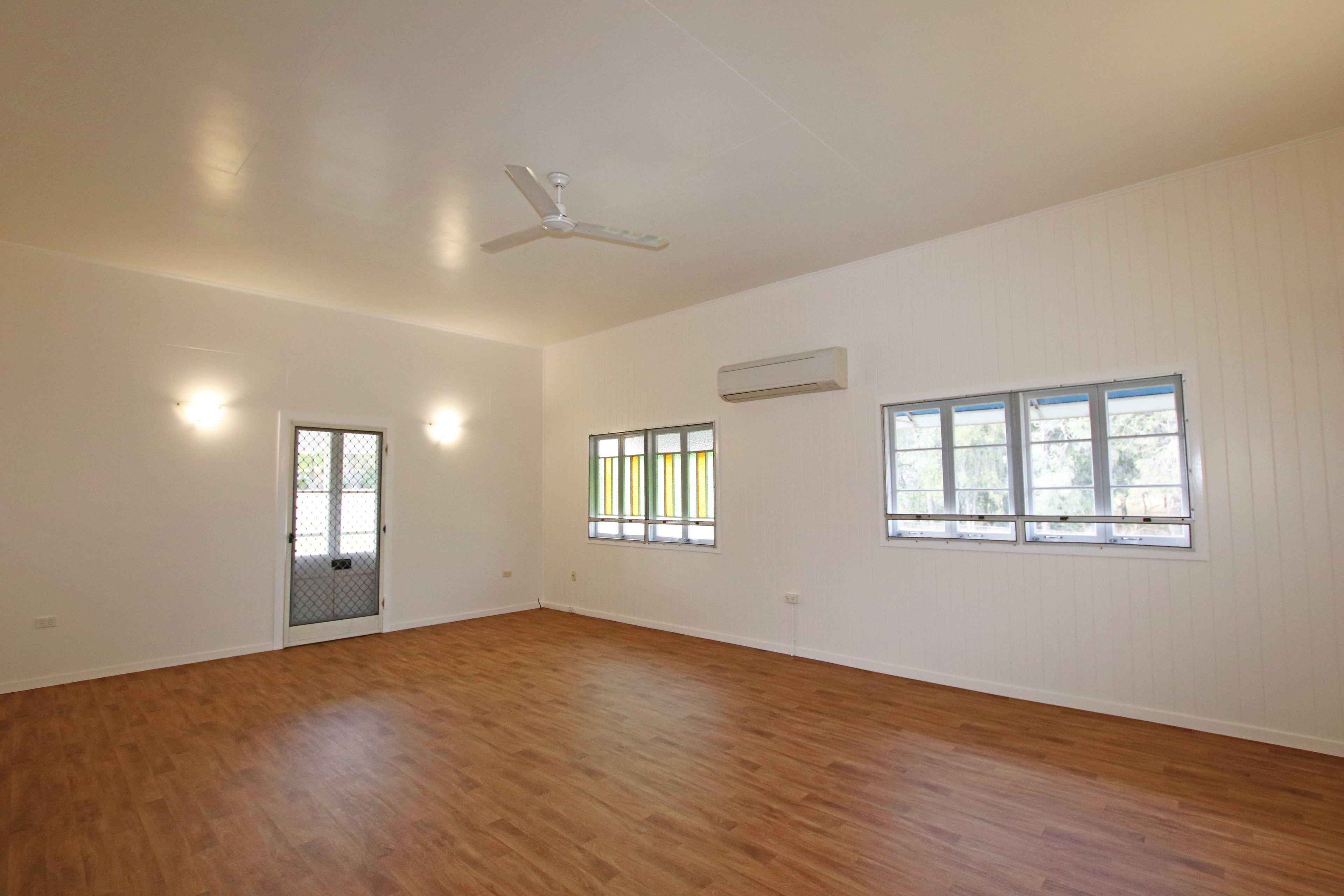 Rural Living Close To Town