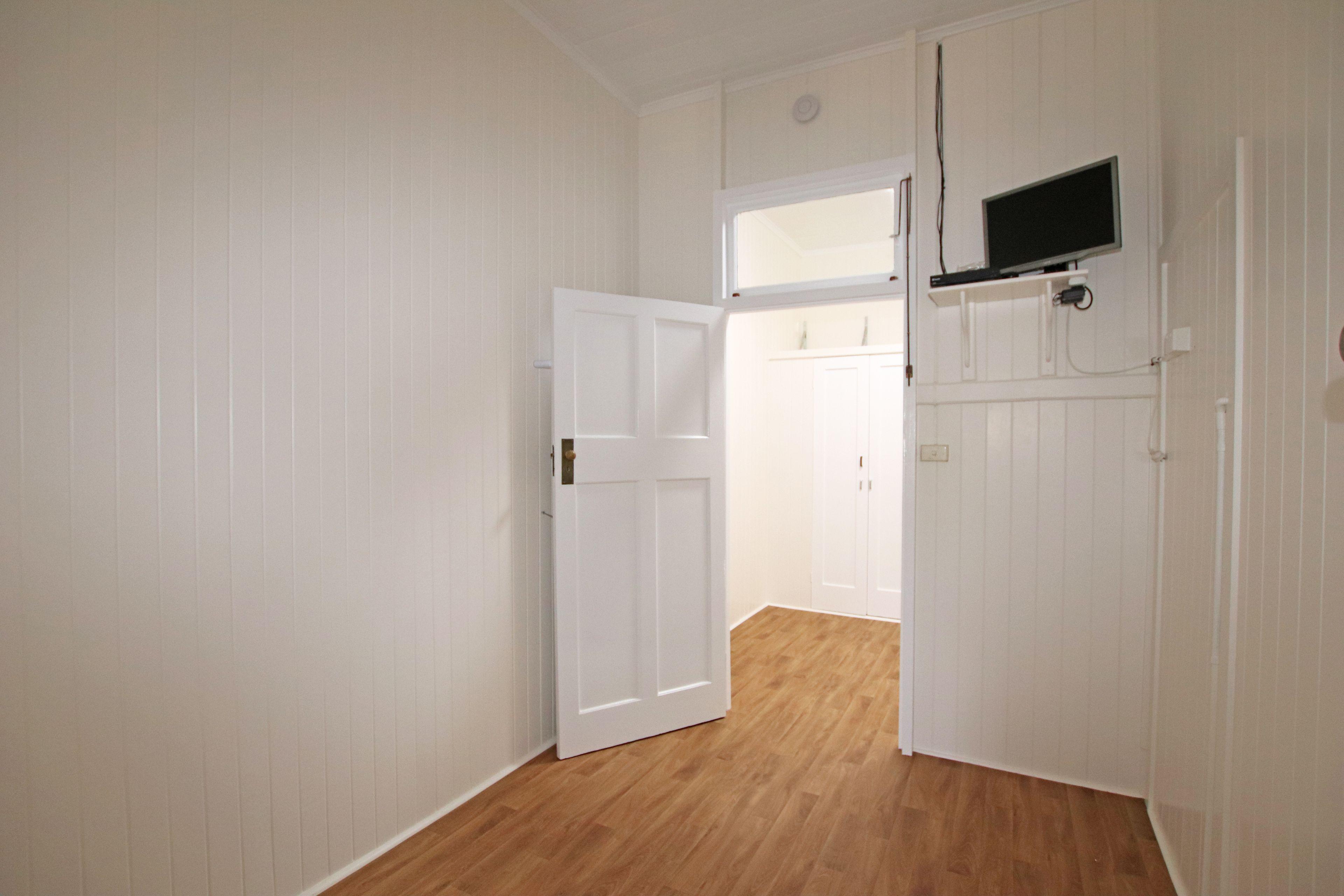 Rural Living Close To Town