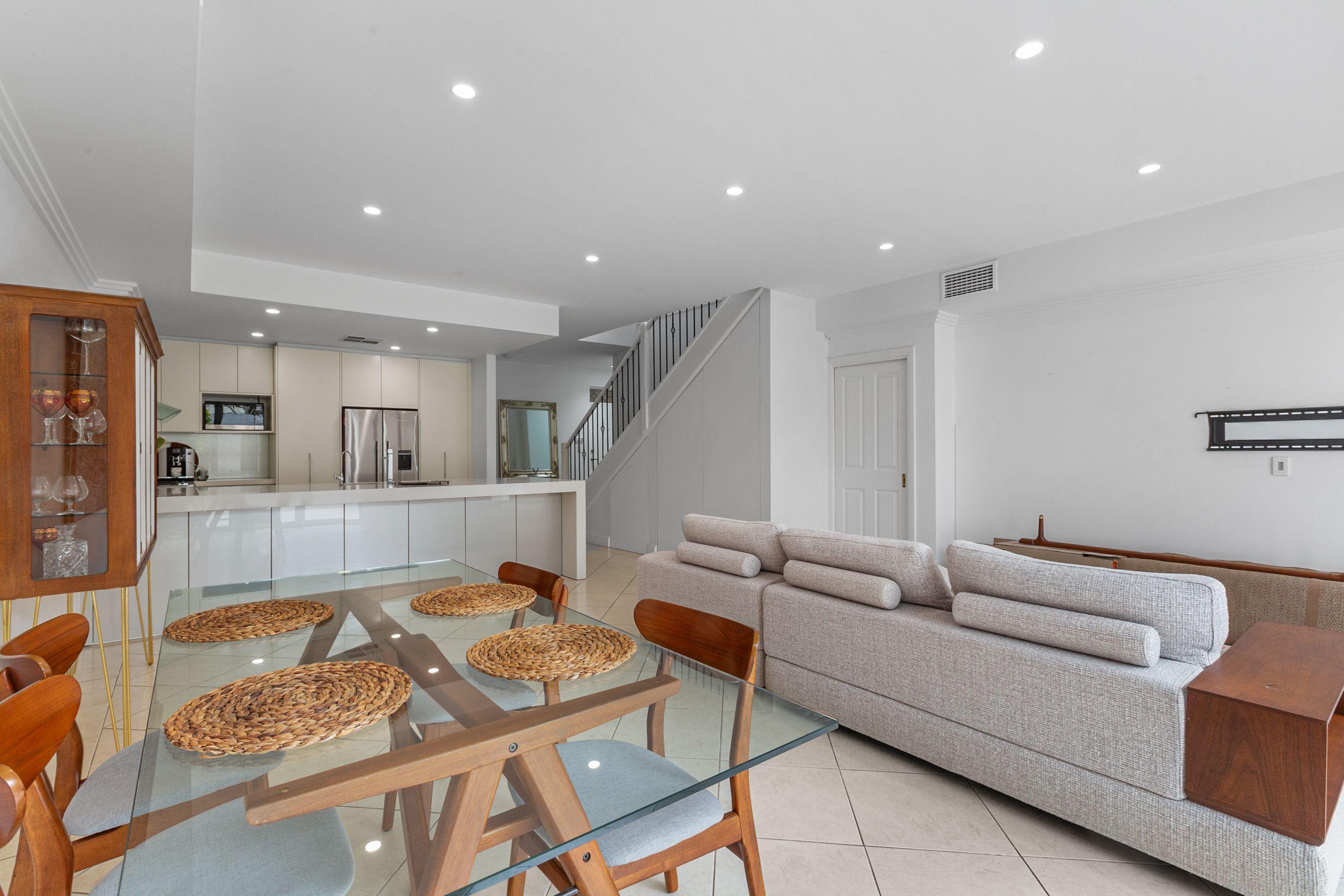 Beautiful Modern Home in the Heart of Glenelg!