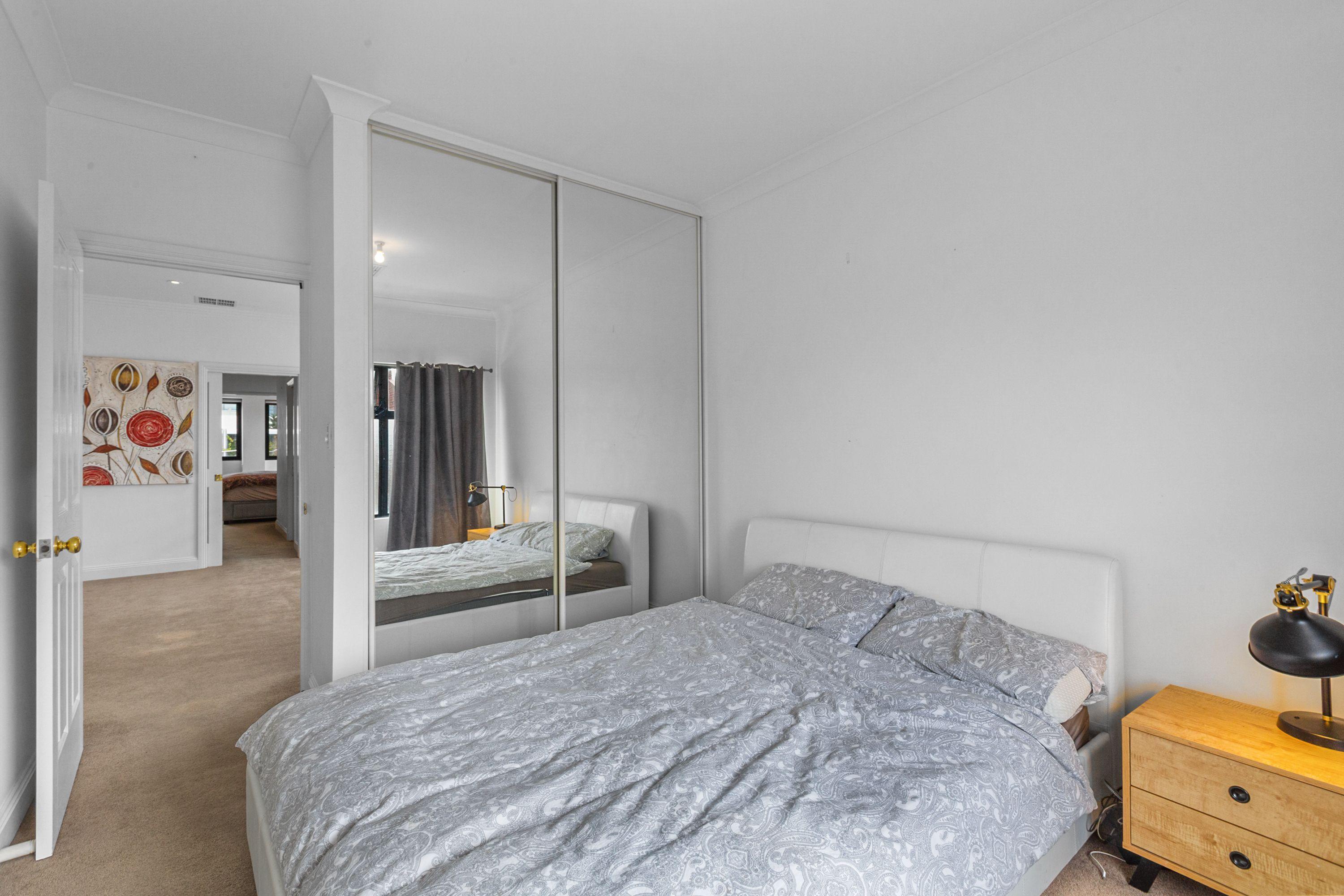 Beautiful Modern Home in the Heart of Glenelg!