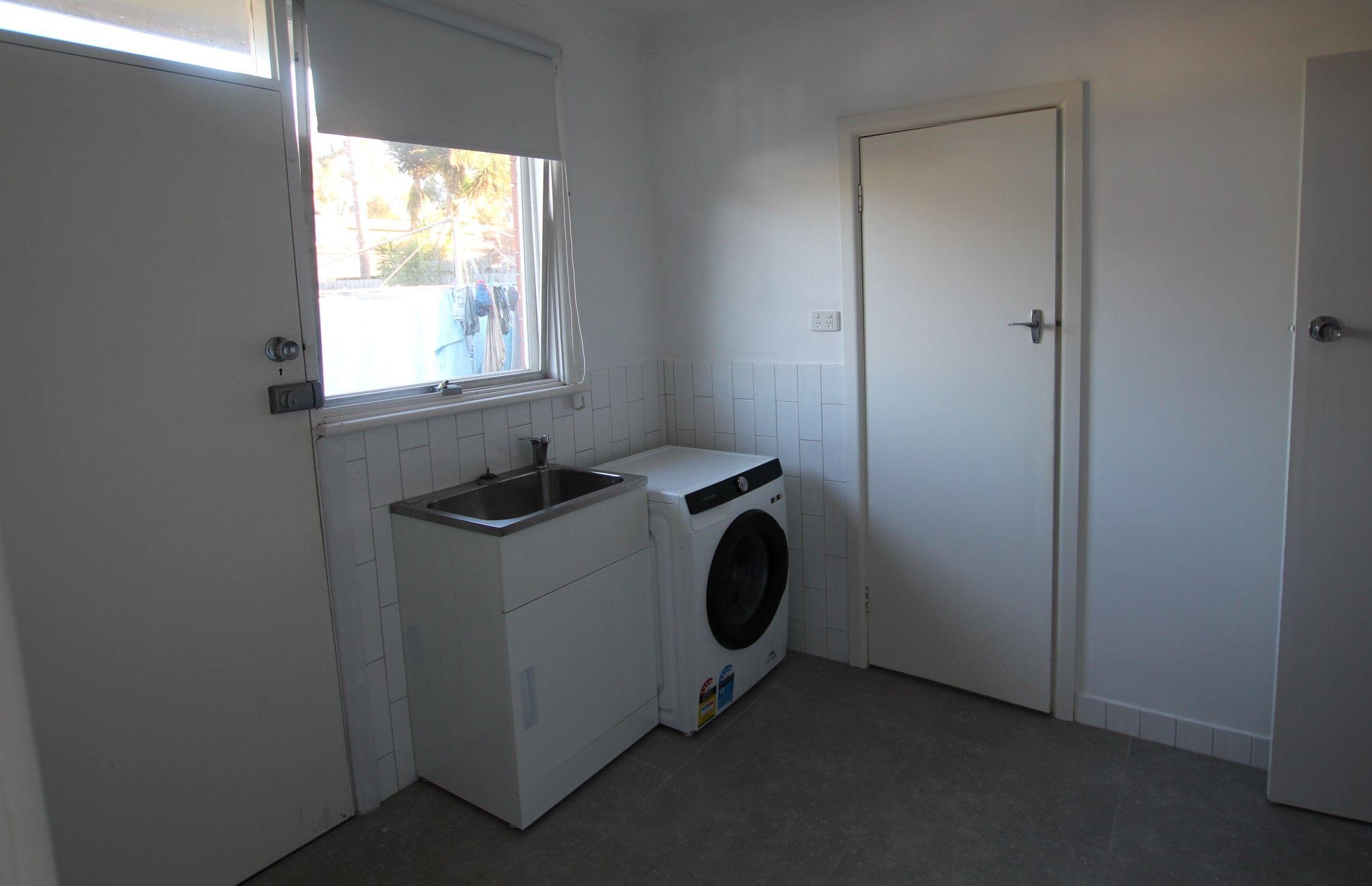 Beautiful 3-Bedroom Family Home with Pool!