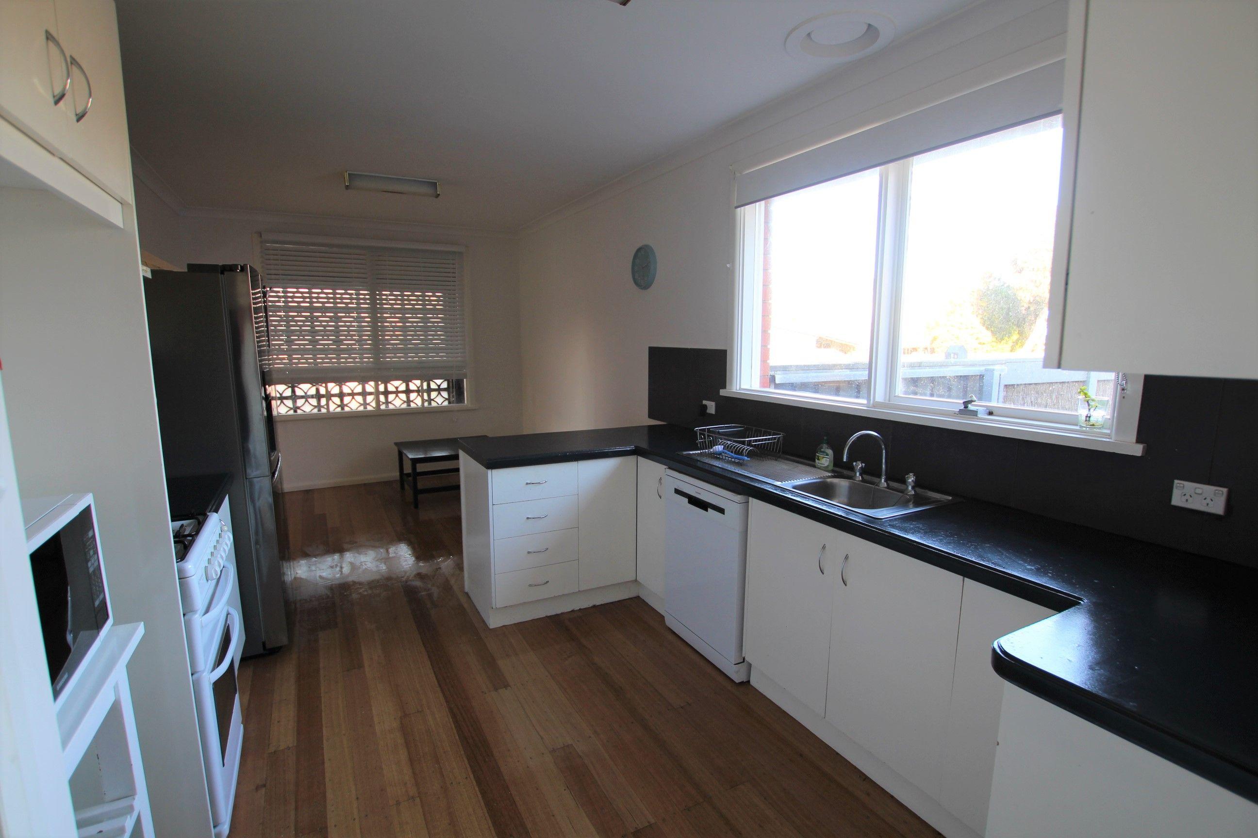 Beautiful 3-Bedroom Family Home with Pool!