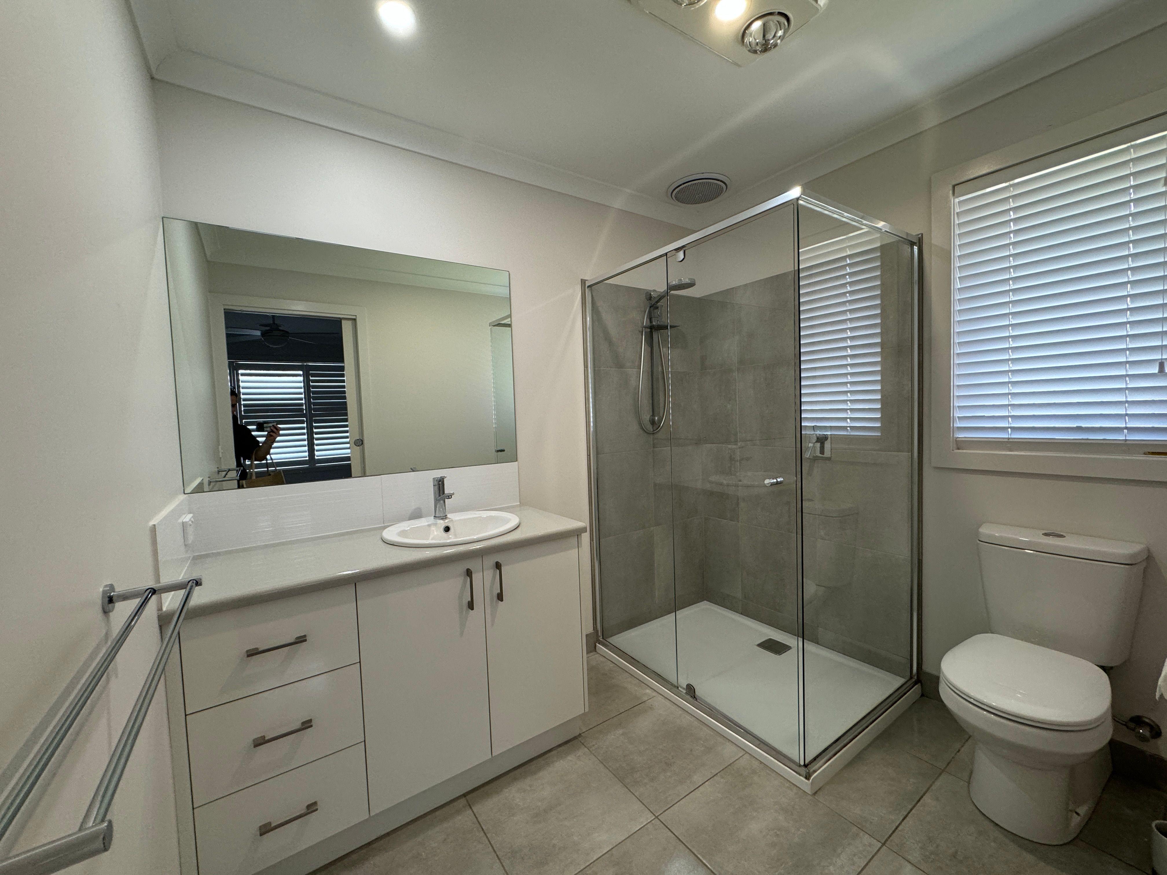 Charming Inverloch Home: Comfort, Convenience, and Dual Living Spaces