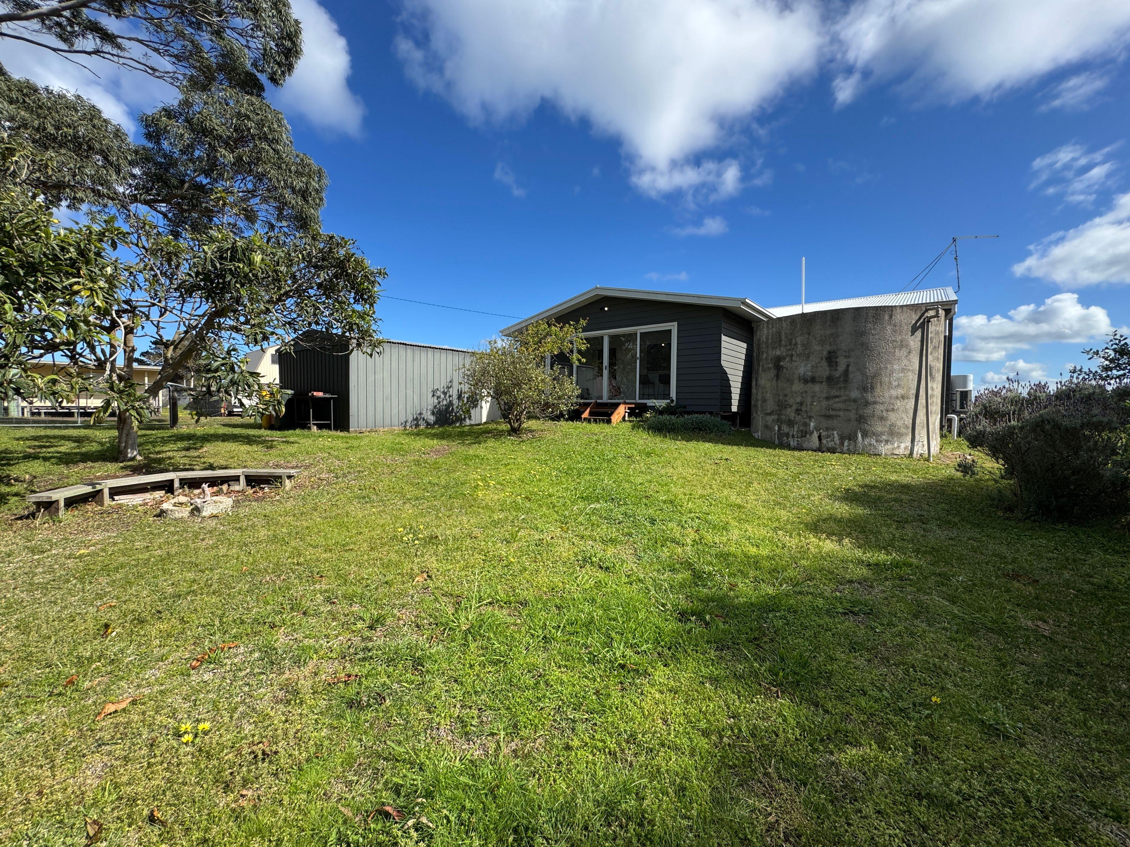 Farm View Retreat with Space and Storage