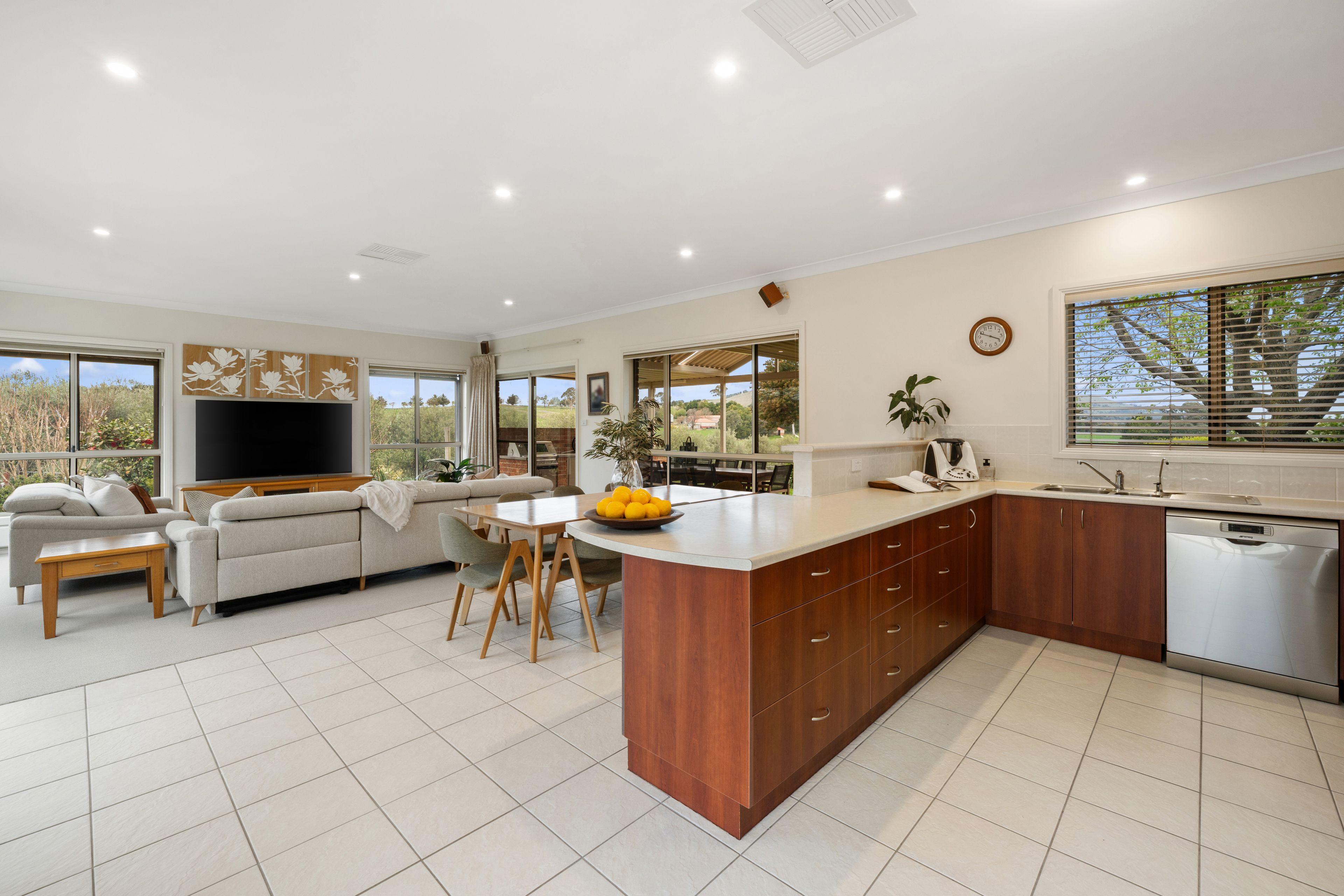 OUTSTANDING RURAL ESTATE