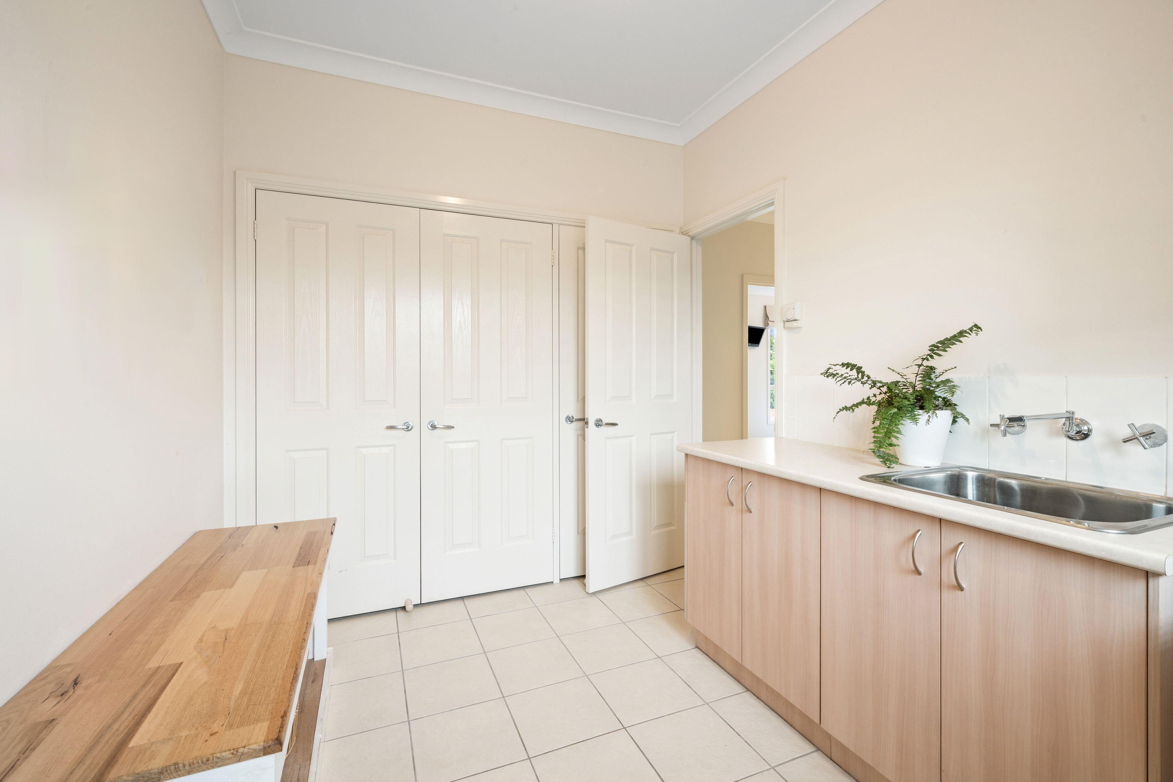 OUTSTANDING RURAL ESTATE