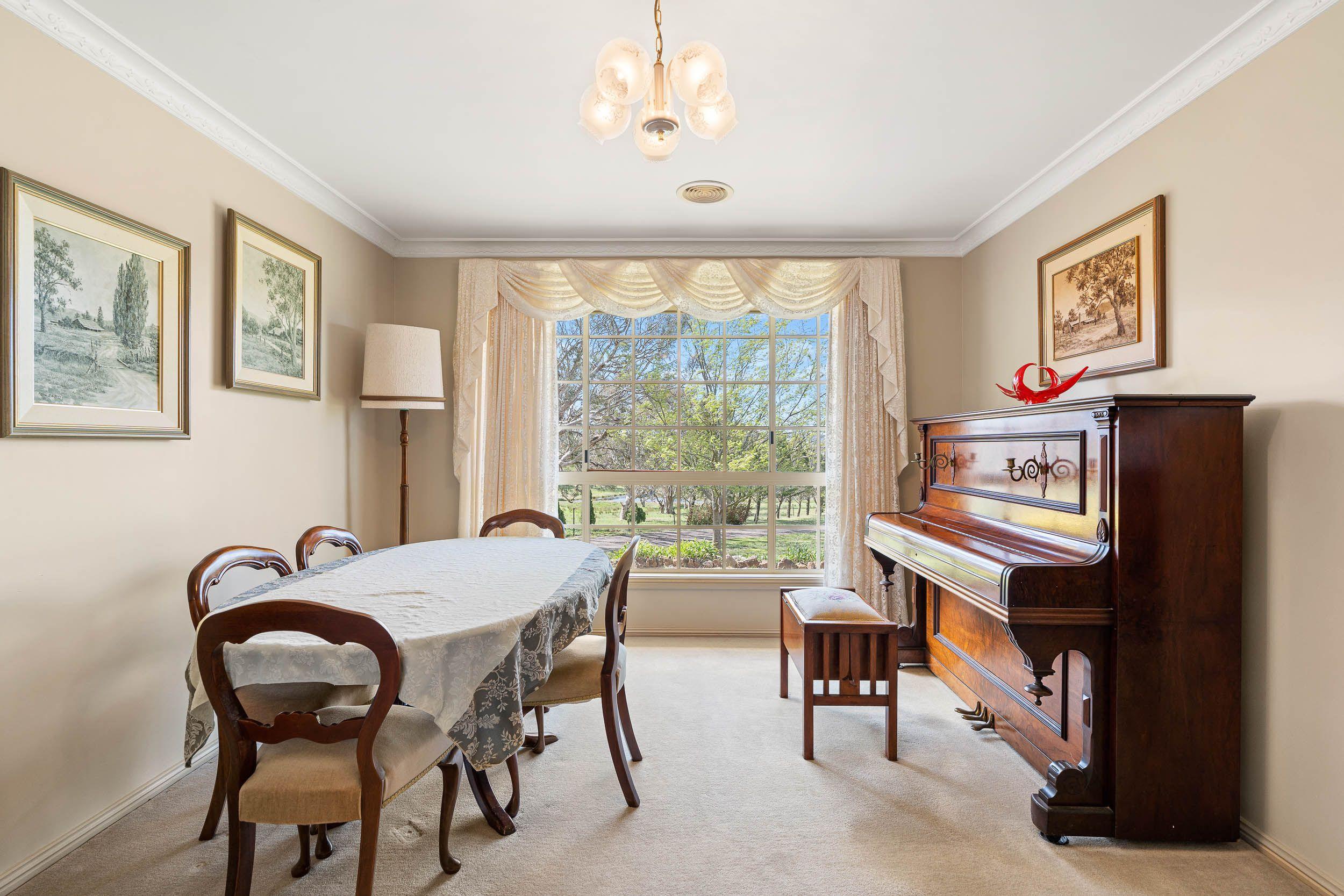 25 Acres of Country Lifestyle Living