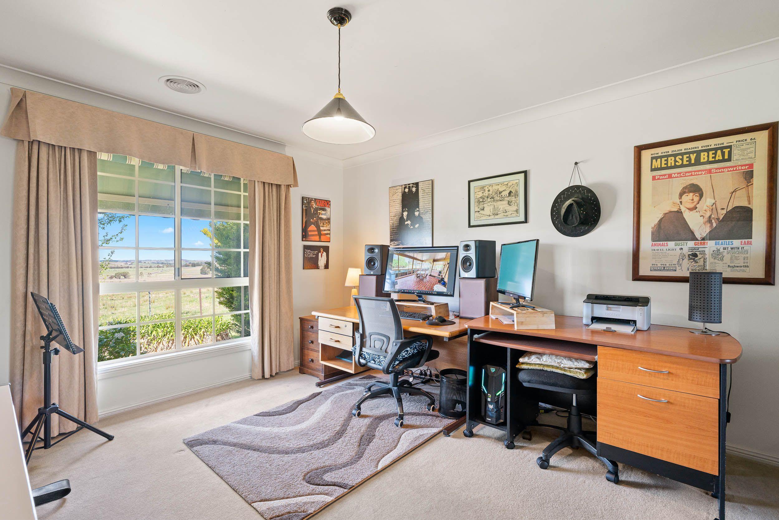 25 Acres of Country Lifestyle Living