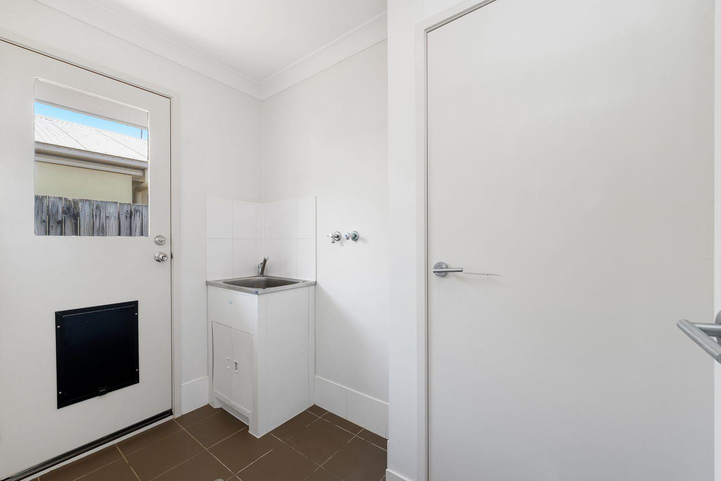 35 Berrimilla Street, MANLY WEST, QLD 4179 - House for Rent - harcourts.net