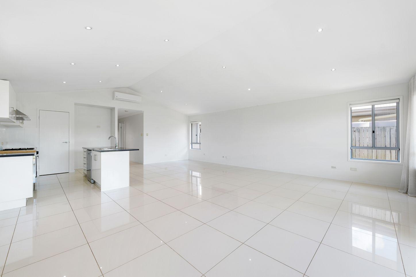 35 Berrimilla Street, MANLY WEST, QLD 4179 - House for Rent - harcourts.net