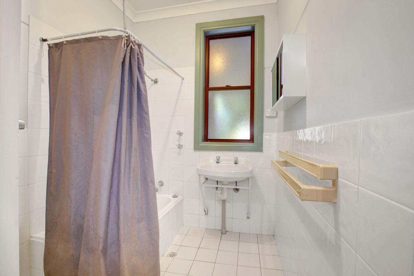 3 Sellen Street, PORT LINCOLN, SA 5606 - House for Rent - harcourts.net