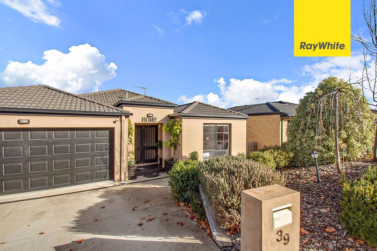 Prop-GPT: House: ACT Dunlop, ACT 2615 Luxurious Home In Sought After Suburb- Only avaliable for 6 month lease