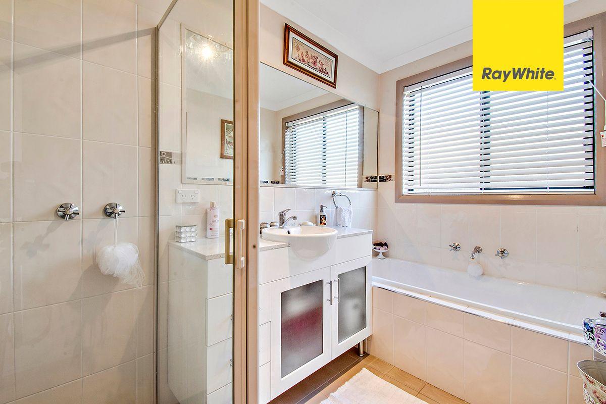 Luxurious Home In Sought After Suburb- Only avaliable for 6 month lease