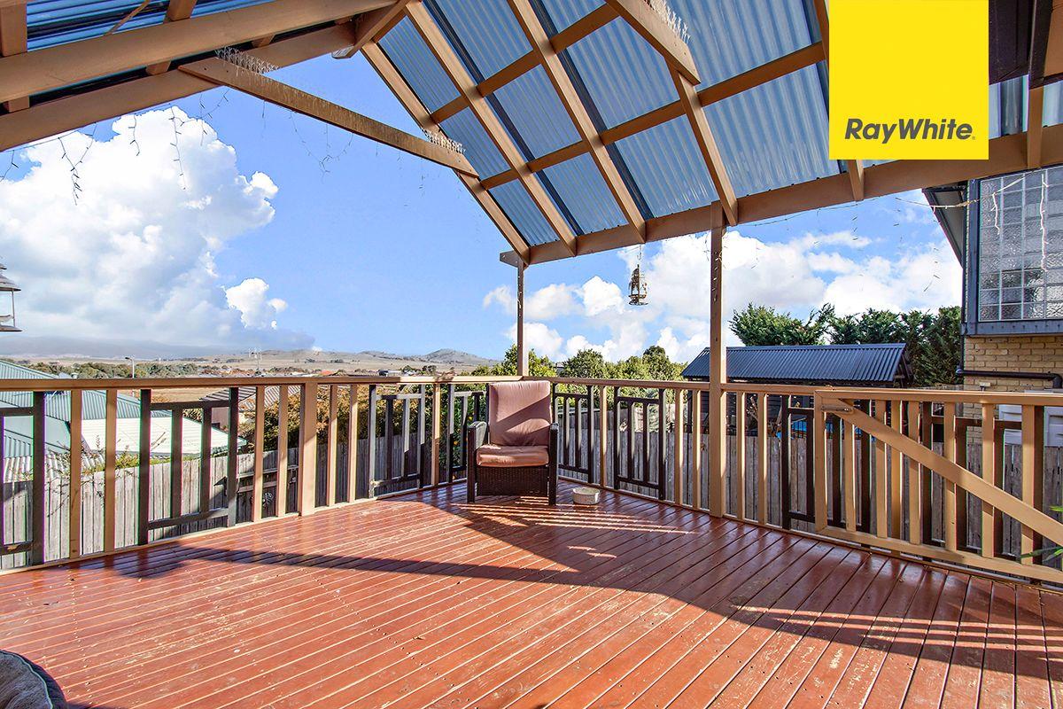 Luxurious Home In Sought After Suburb- Only avaliable for 6 month lease