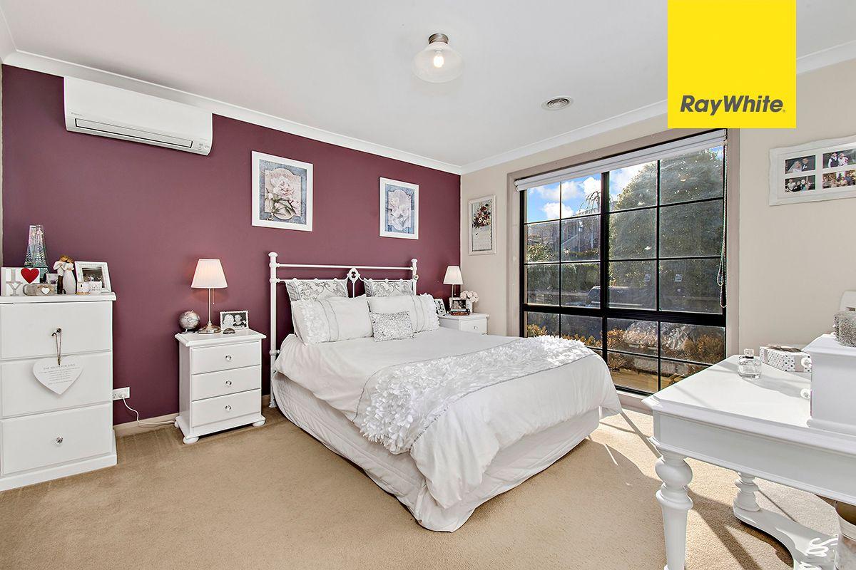 Luxurious Home In Sought After Suburb- Only avaliable for 6 month lease