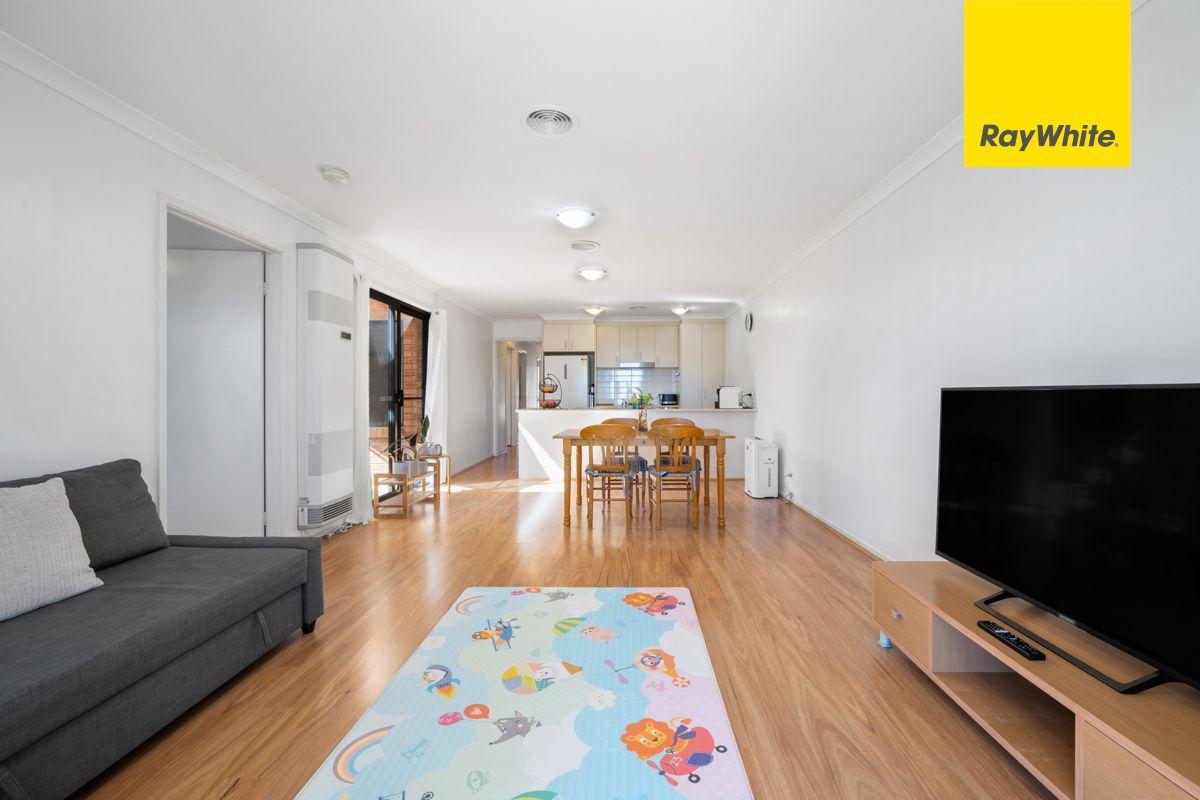 Modern living in New Macgregor