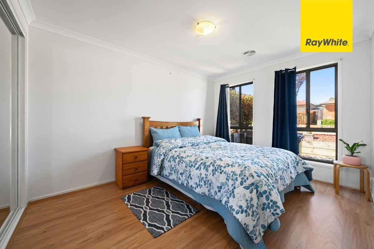 Modern living in New Macgregor