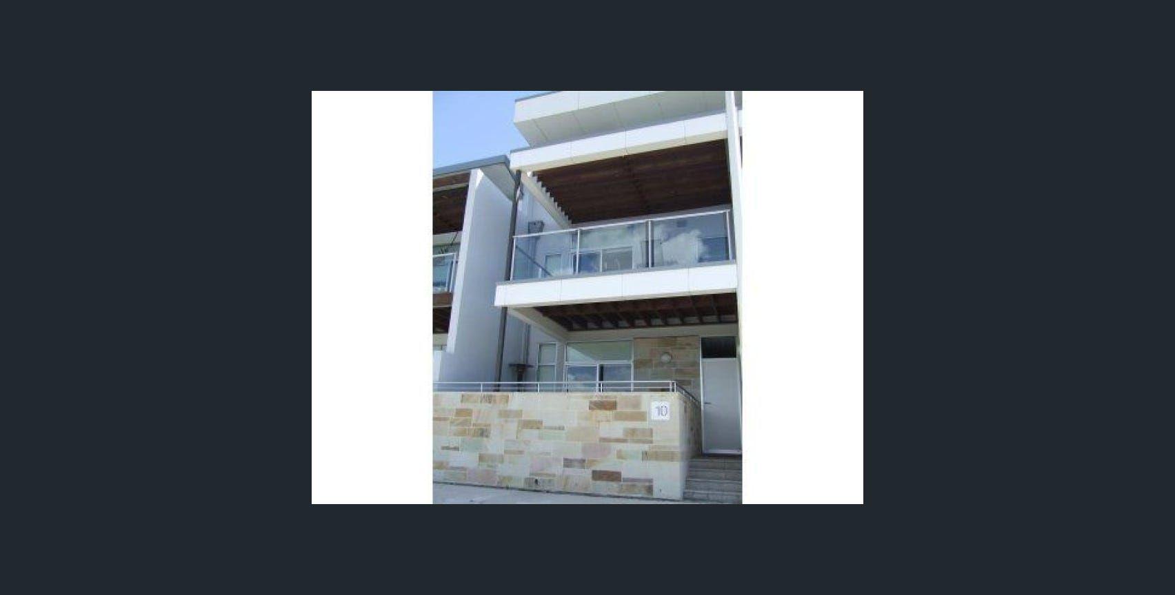 Prop-GPT: Townhouse: SA New Port, SA 5015 BE CAPTURED BY THIS 3 STOREY TOWNHOUSE WITH MILLION DOLLAR VIEWS (Please register for open inspection as occupied)