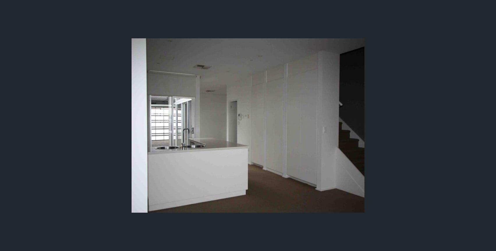 BE CAPTURED BY THIS 3 STOREY TOWNHOUSE WITH MILLION DOLLAR VIEWS (Please register for open inspection as occupied)