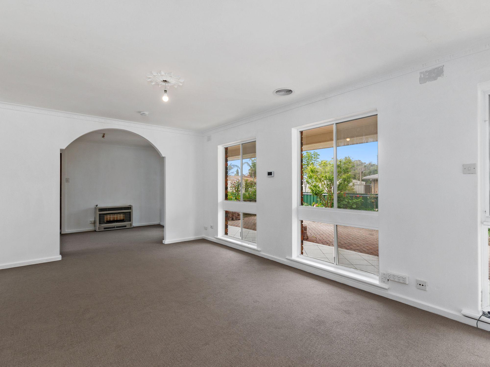 BEACHSIDE LIFESTYLE!