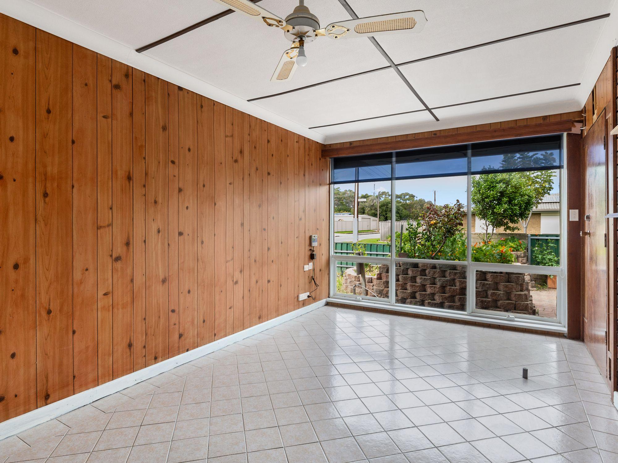 BEACHSIDE LIFESTYLE!