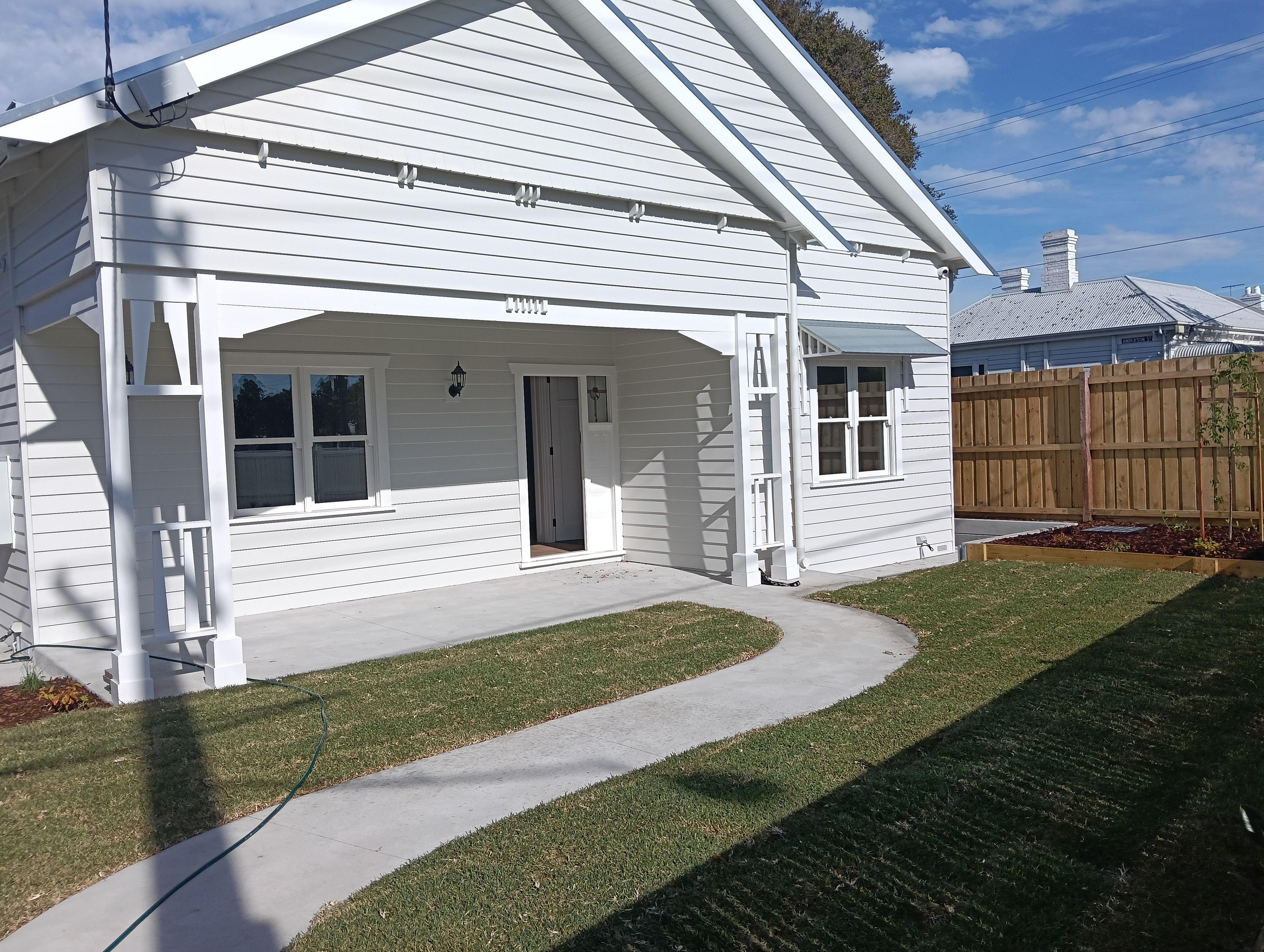 Prop-GPT: House: VIC East Geelong, VIC 3219 STUNNING RENOVATED HOME