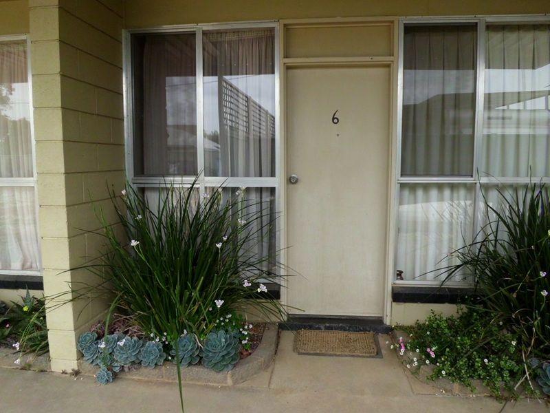 GREAT SPOT MOTEL STYLE UNIT!