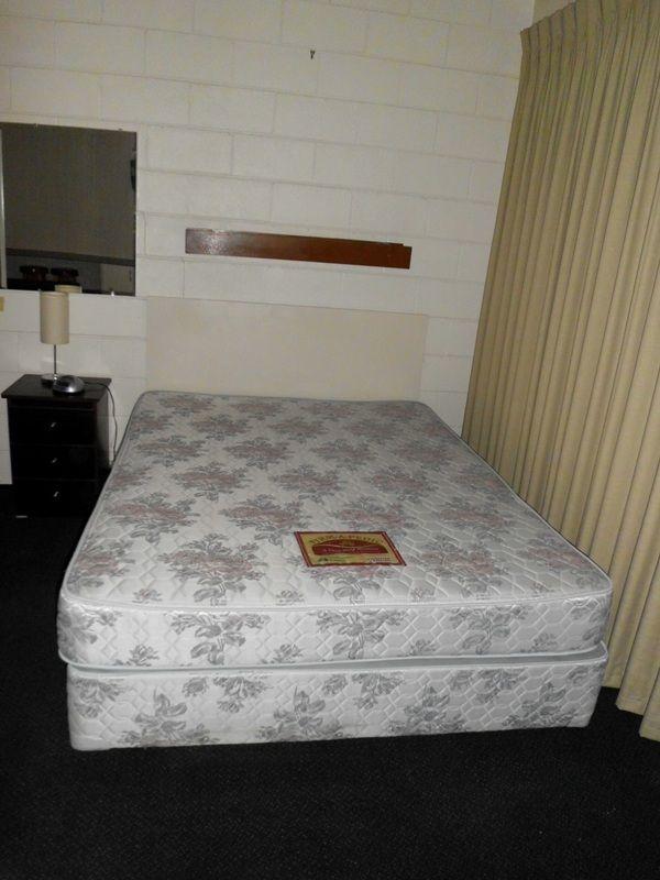 GREAT SPOT MOTEL STYLE UNIT!