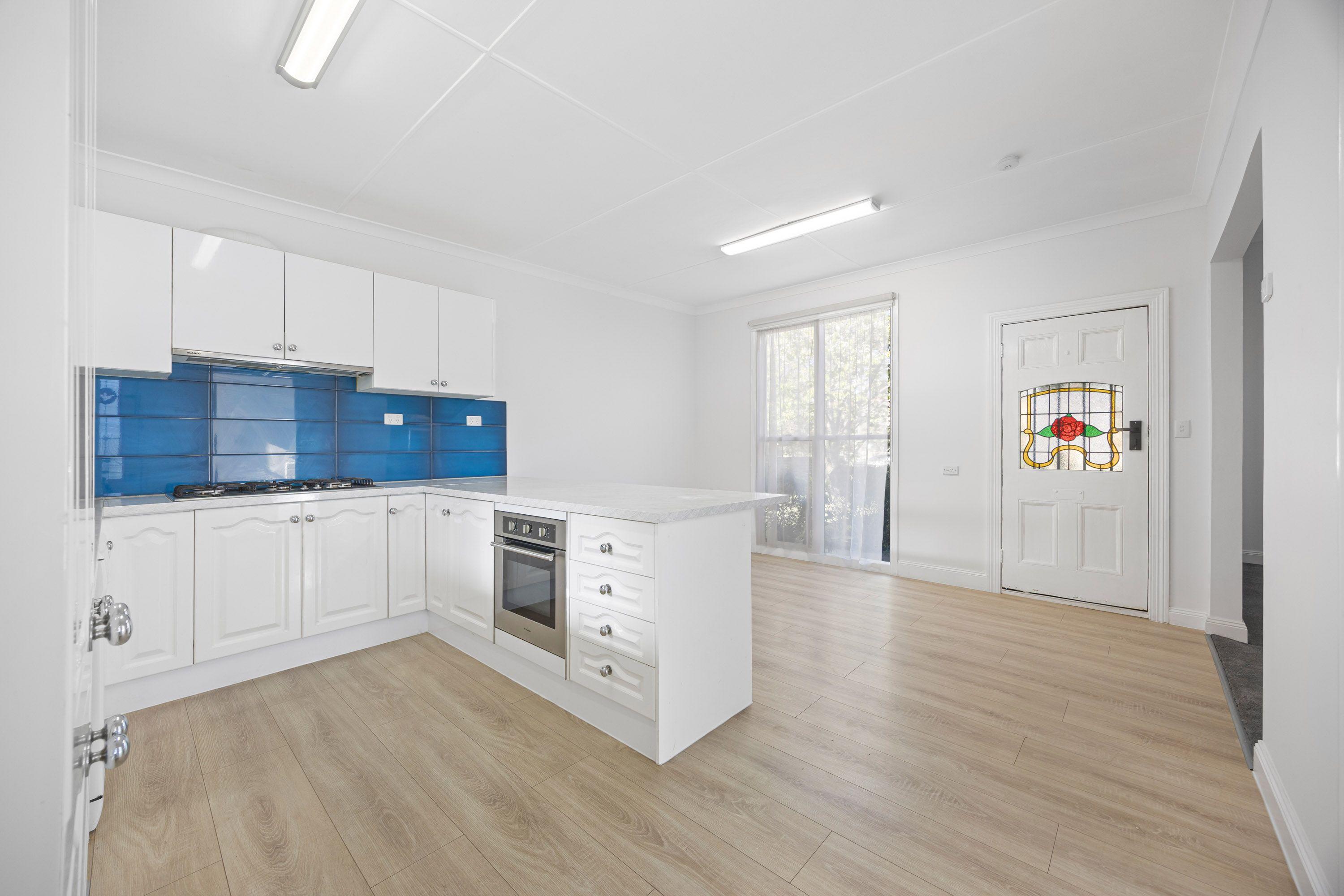 Beautiful Heritage Home for Rent: 330 Drummond Street South, Ballarat Location, Location, Location!