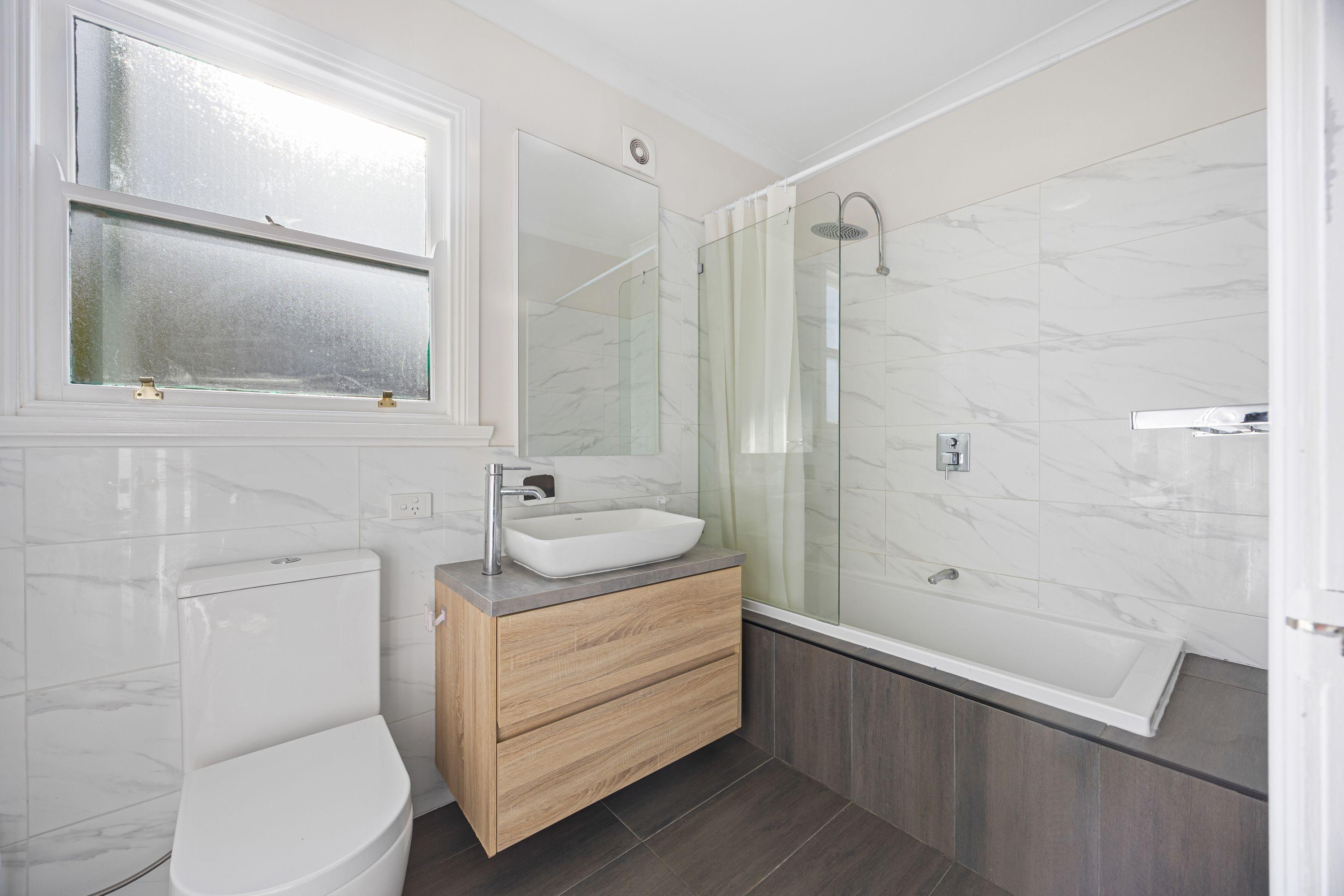 Beautiful Heritage Home for Rent: 330 Drummond Street South, Ballarat Location, Location, Location!