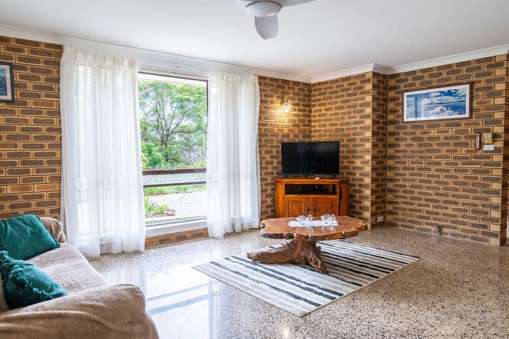 Fully Furnished 3 Bedroom Rural Retreat