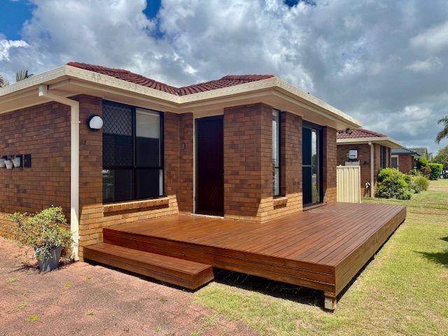 Prop-GPT: DuplexSemi-detached: NSW Yamba, NSW 2464 2 BEDROOM DUPLEX CLOSE TO SHOPPING CENTRE