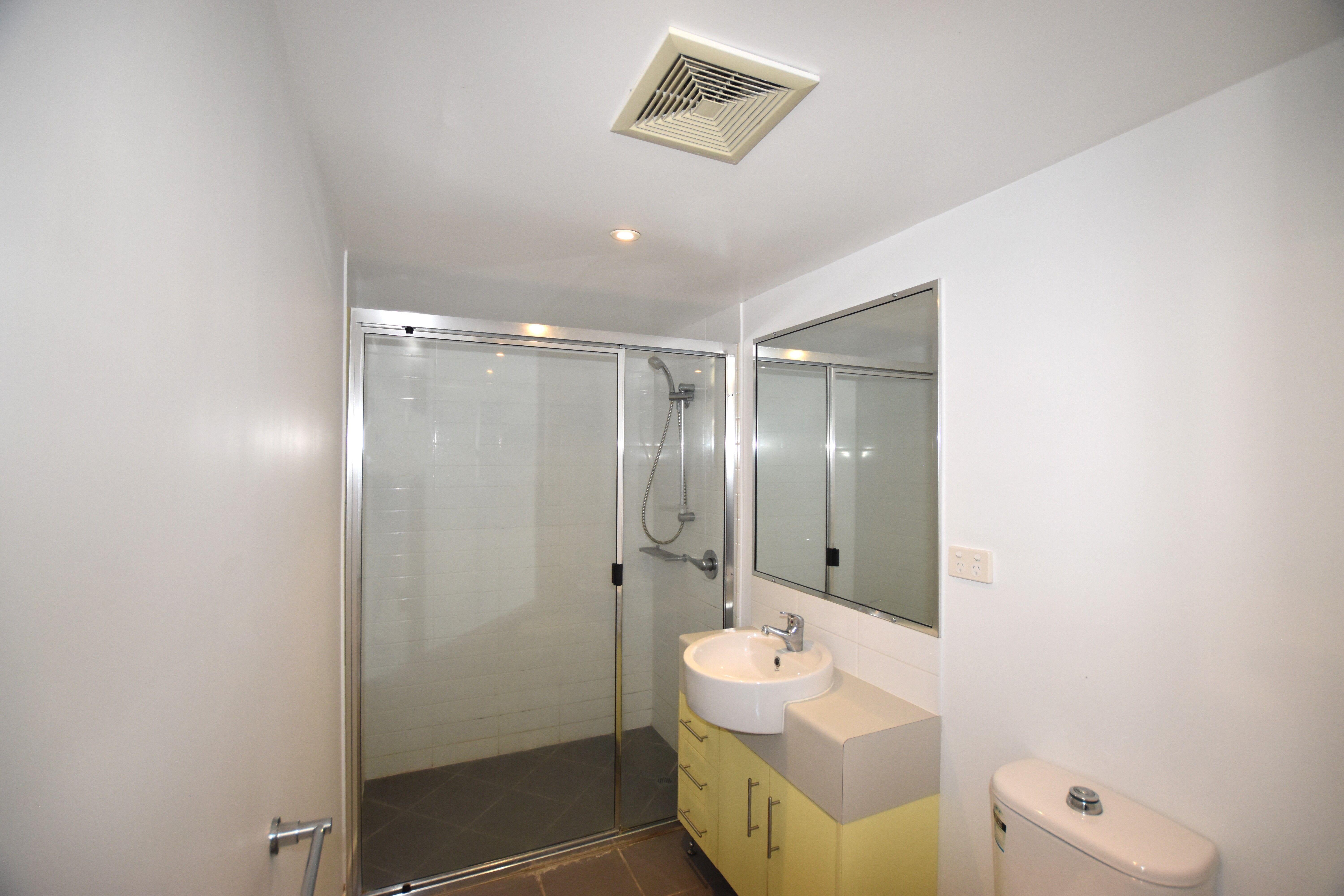 APPLICATIONS CLOSED :: FULLY SELF CONTAINED UNIT CLOSE TO CBD