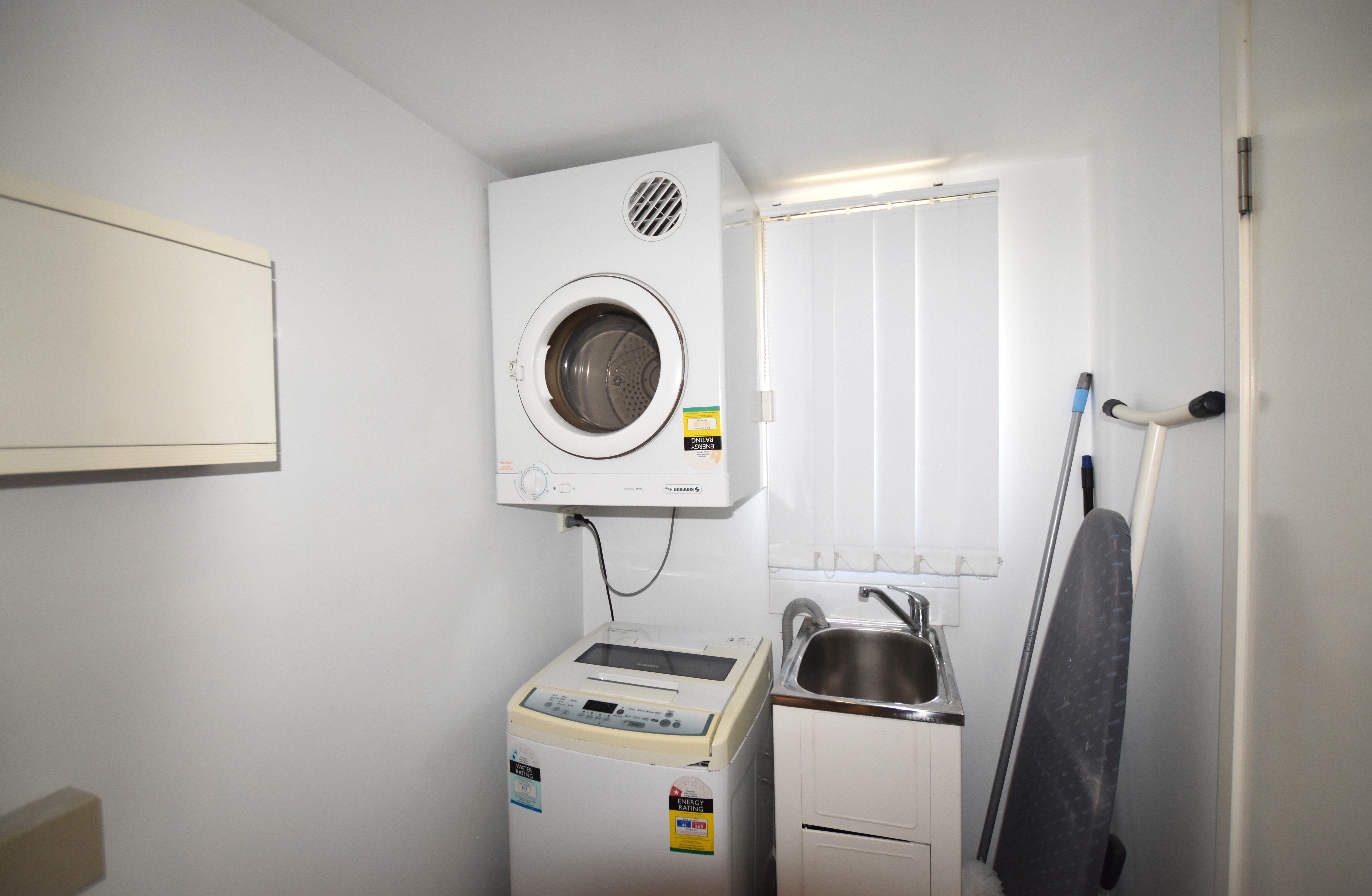 APPLICATIONS CLOSED :: FULLY SELF CONTAINED UNIT CLOSE TO CBD