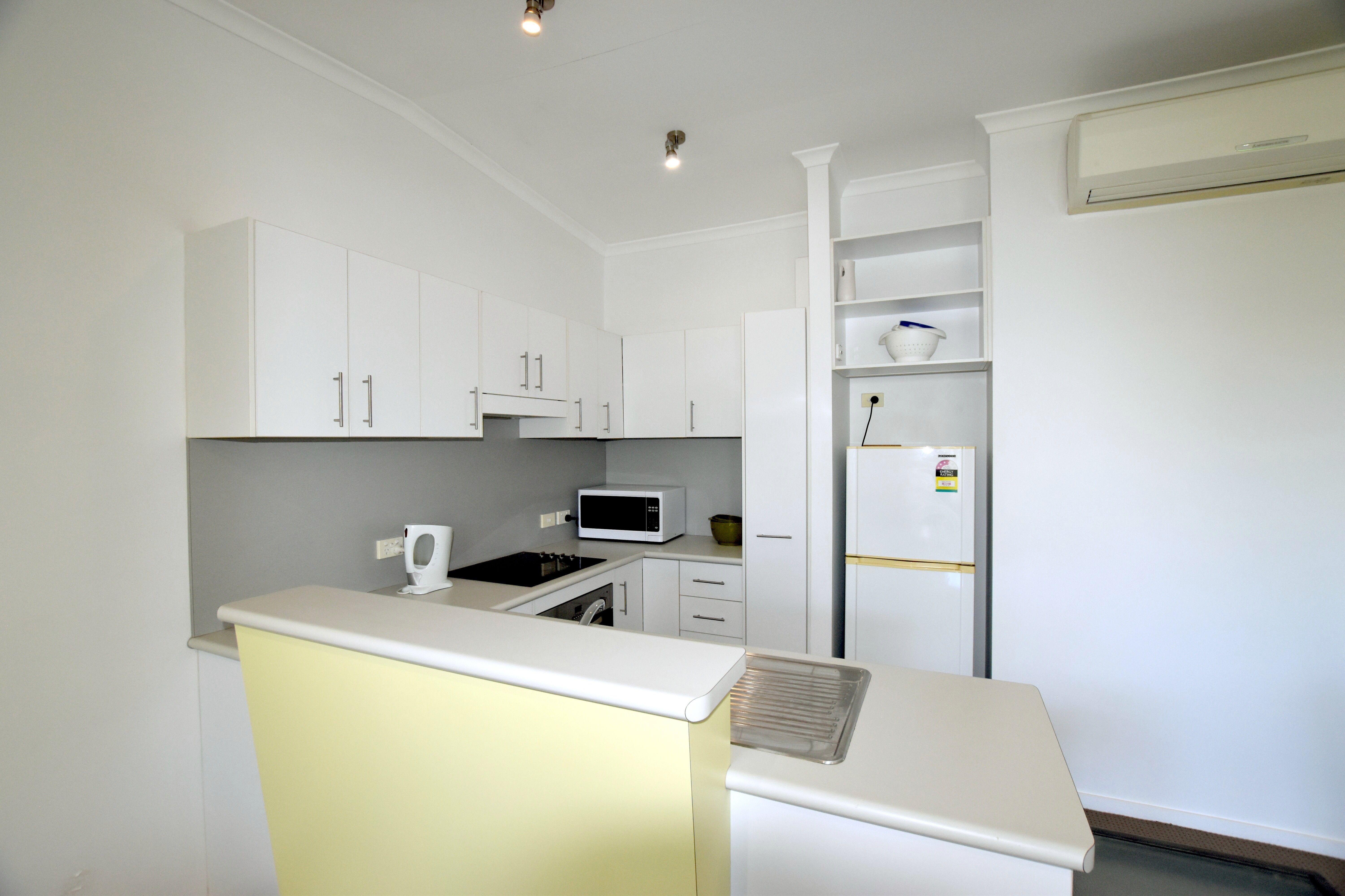APPLICATIONS CLOSED :: FULLY SELF CONTAINED UNIT CLOSE TO CBD