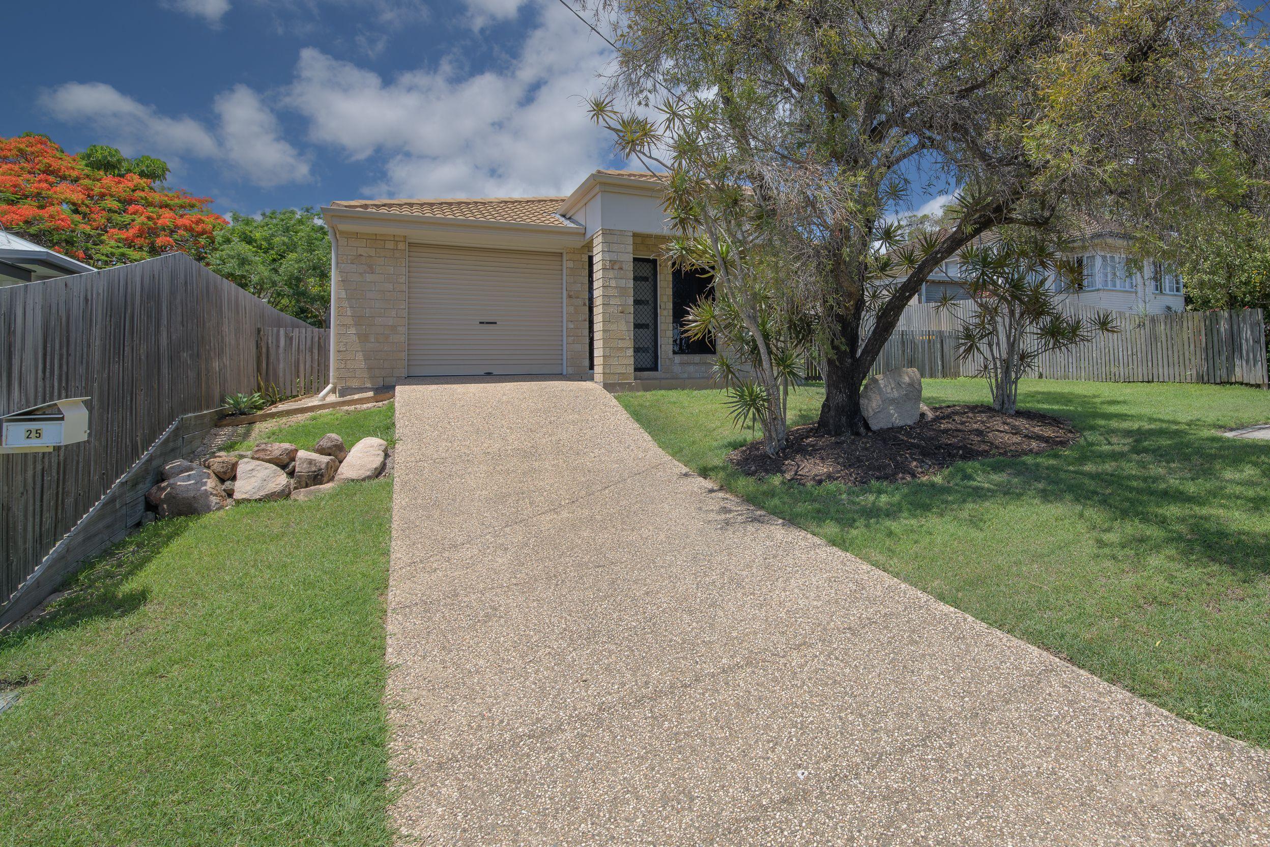 Prop-GPT: House: QLD West Gladstone, QLD 4680 MODERN 3 BEDROOM FAMILY HOME - TIDY LAWN FOR LOW MAINTENANCE