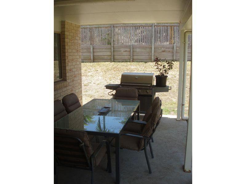 4 BEDROOM 2 BATHROOM 2 GARAGE LOCATED AT GLEN EDEN 6MTH LEASE WITH OPTION TO RENEW